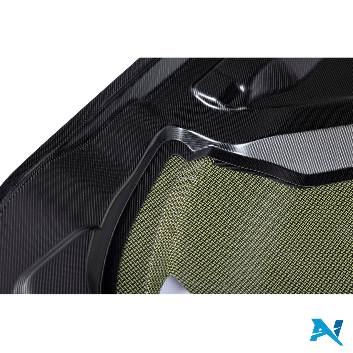 ALPHA-N Carbon Maska silnika do M2 G87 i 2er G42 (14)