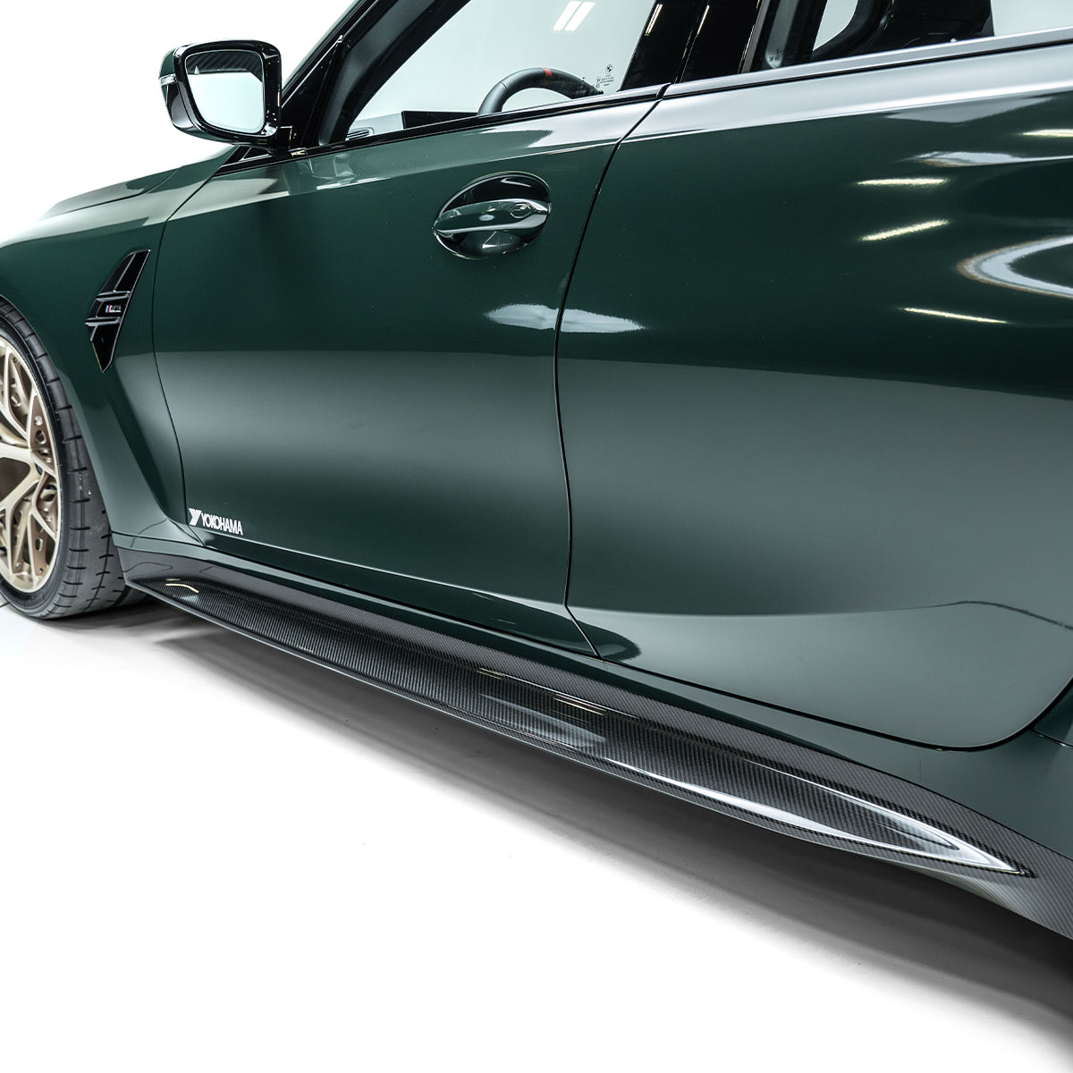 BMW G80 M3 – progi boczne carbon V2 ADRO