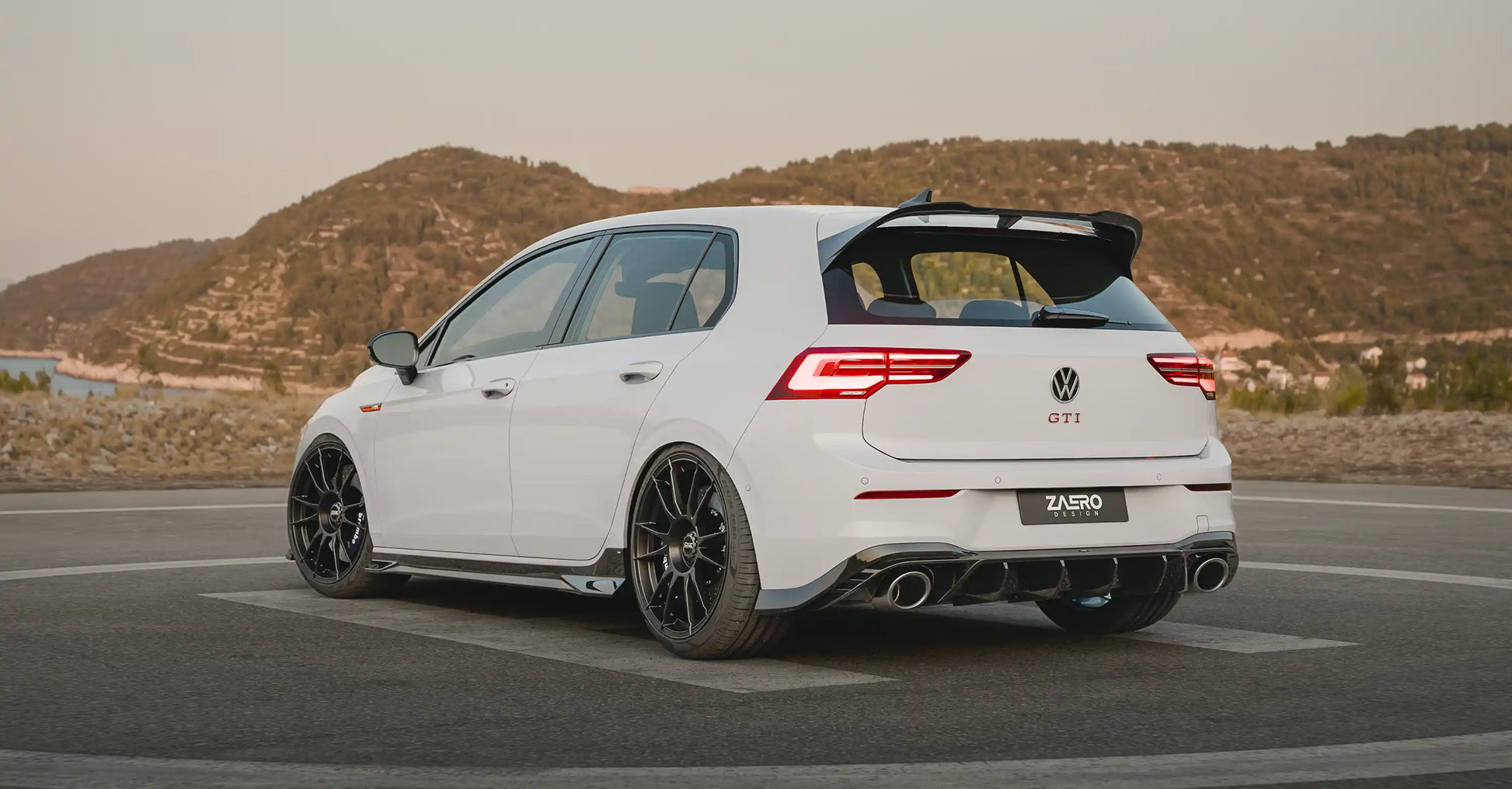 ZAERO DESIGN Dyfuzor tylny VW Golf 8 GTI Clubsport