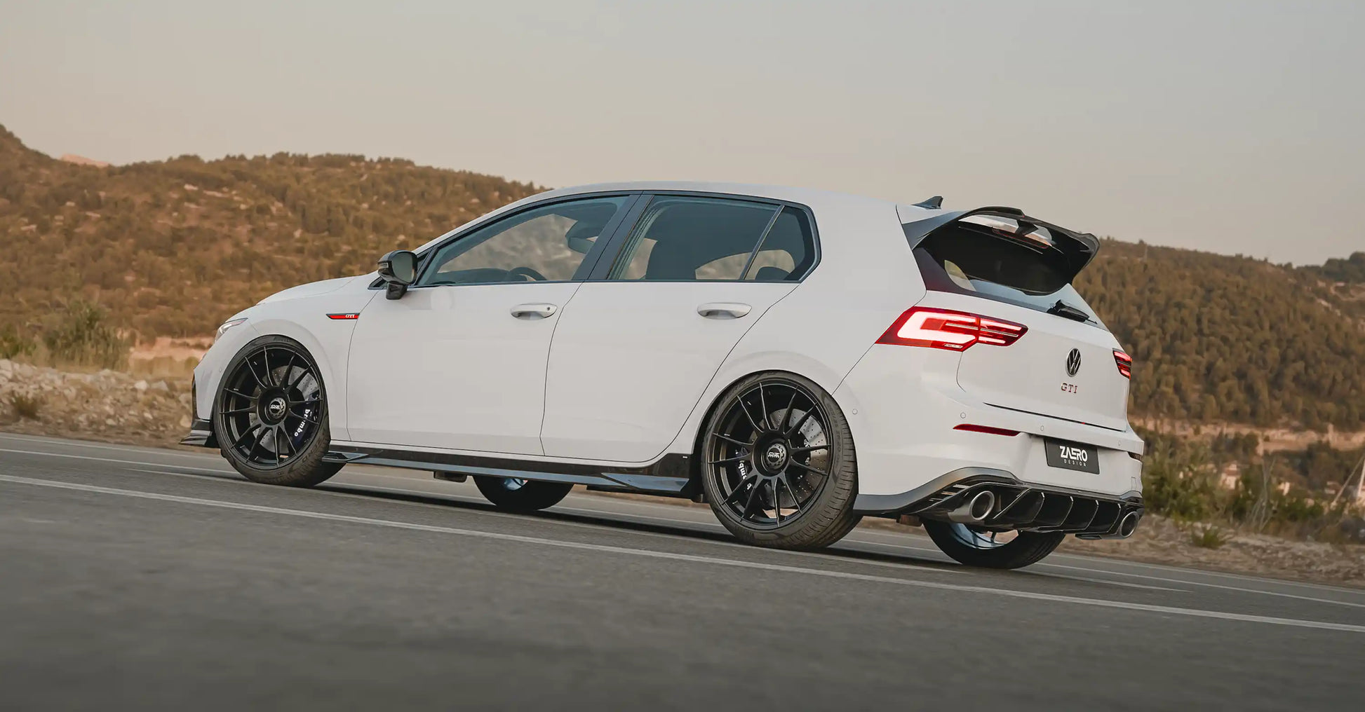 ZAERO DESIGN Dyfuzor tylny VW Golf 8 GTI Clubsport