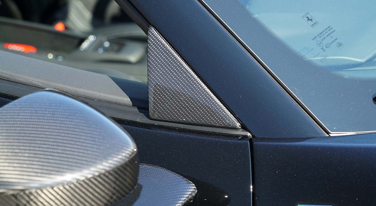 NOVITEC Trójkątna nakładka szyby bocznej carbon – Ferrari F8 – zdjęcie 2