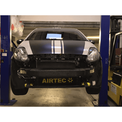 AIRTEC Motorsport Intercooler do Fiat Punto Abarth