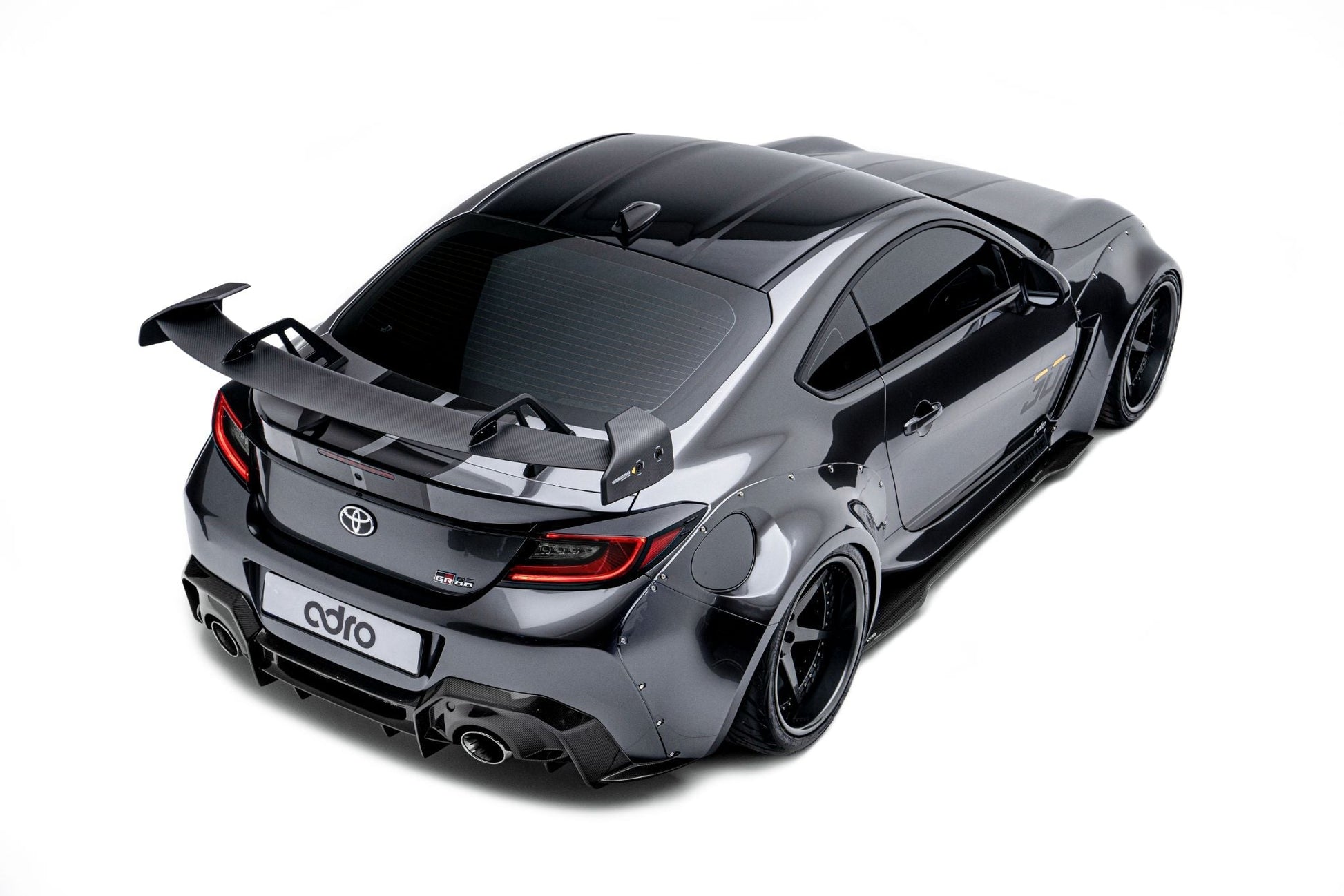 Subaru BRZ / Toyota GR86 – skrzydło Swan Neck AT-R1 carbon ADRO