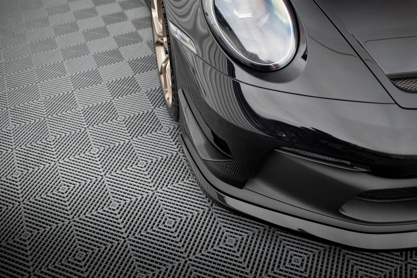 Canards Maxton Porsche 911 992 GT3 Owiewki Zderzaka