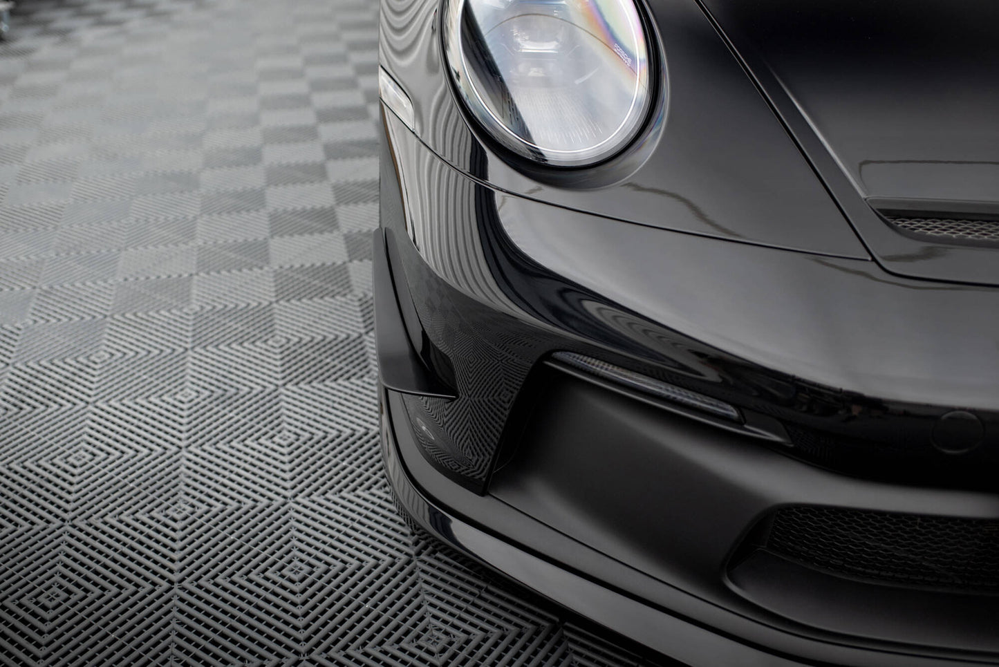 Canards Maxton Porsche 911 992 GT3 Owiewki Zderzaka