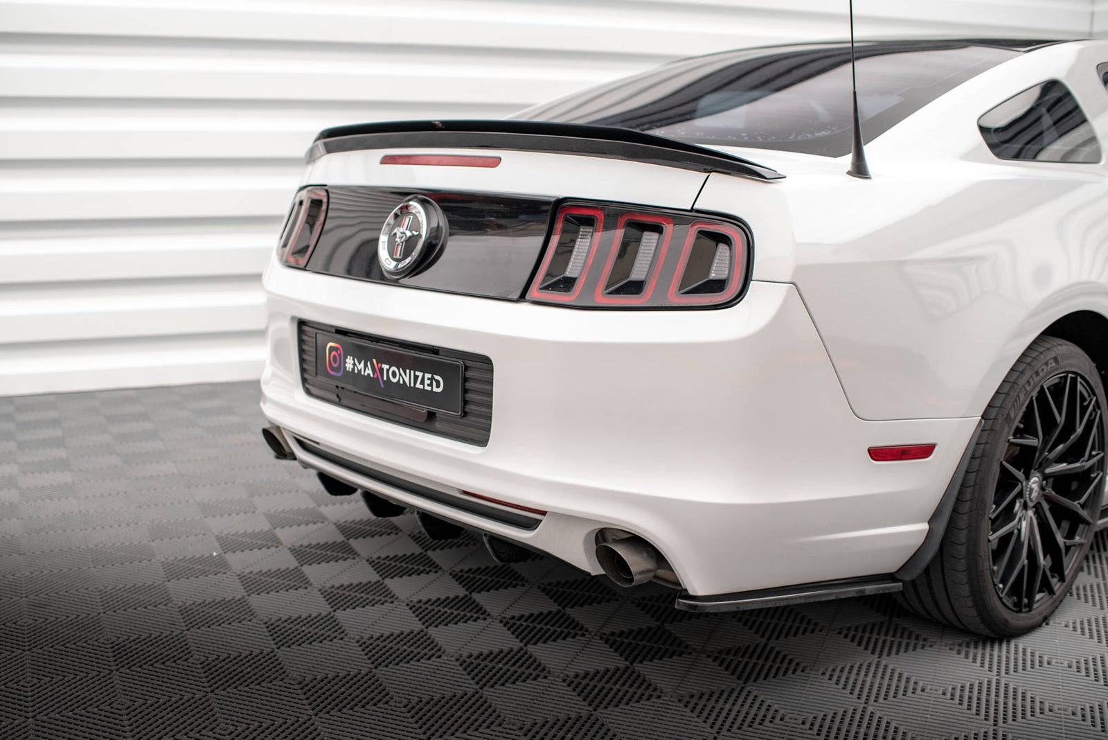 Dokładka Tylna Maxton Ford Mustang Mk5 Facelift Standard