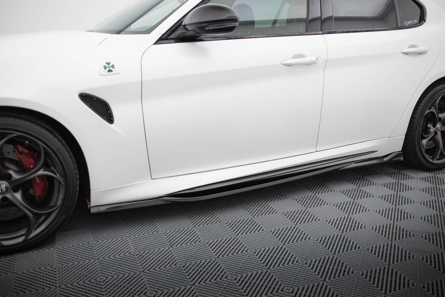 Dokładki Progów Alfa Romeo Giulia Quadrifoglio Maxton