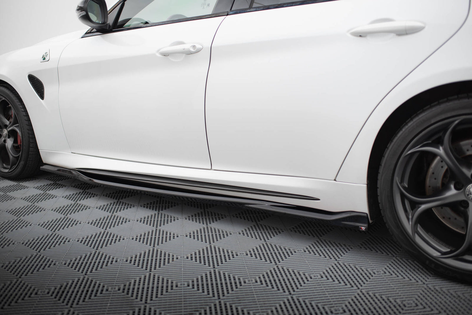 Dokładki Progów Alfa Romeo Giulia Quadrifoglio Maxton