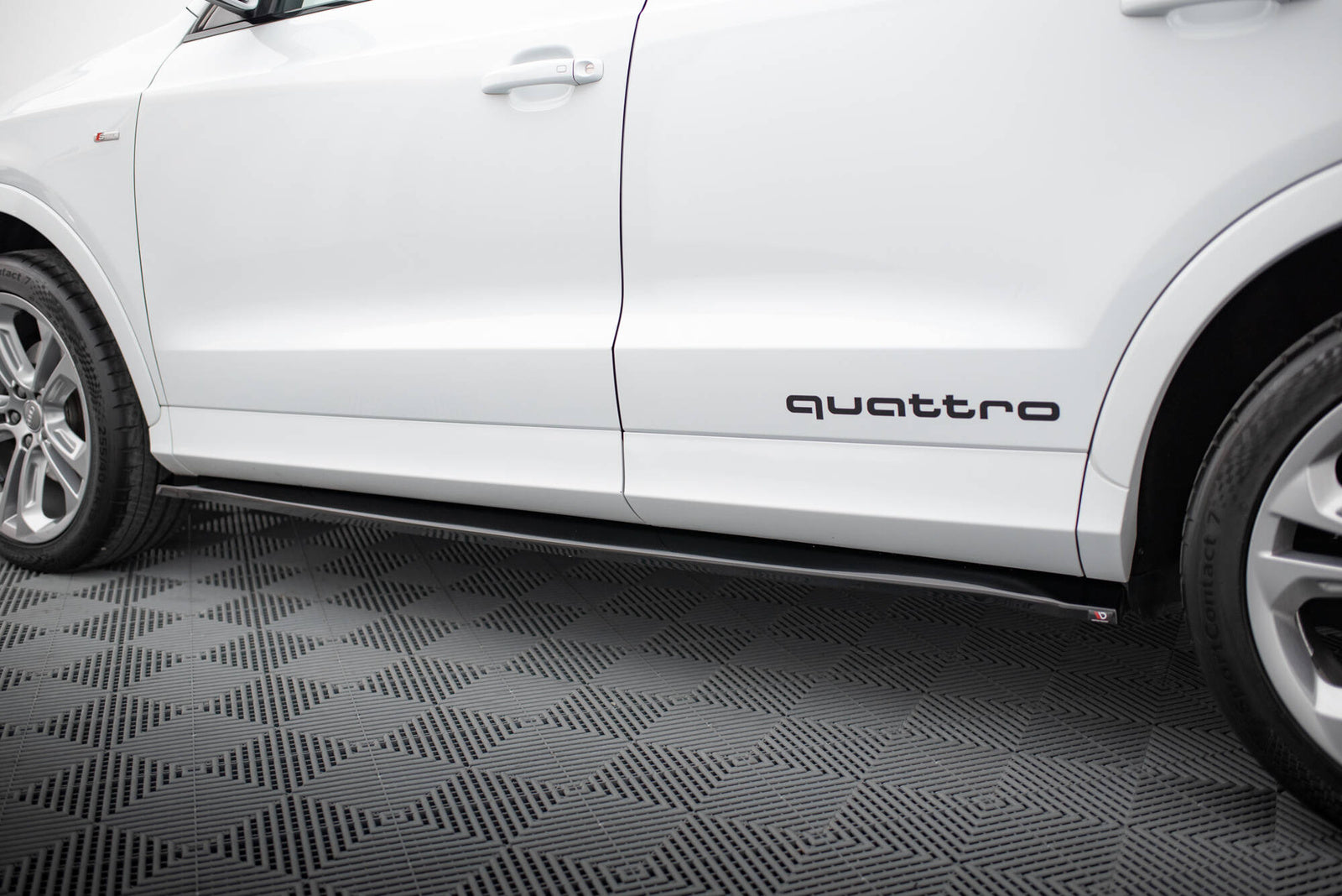 Dokładki Progów Audi Q3 S-line 8U Maxton Design