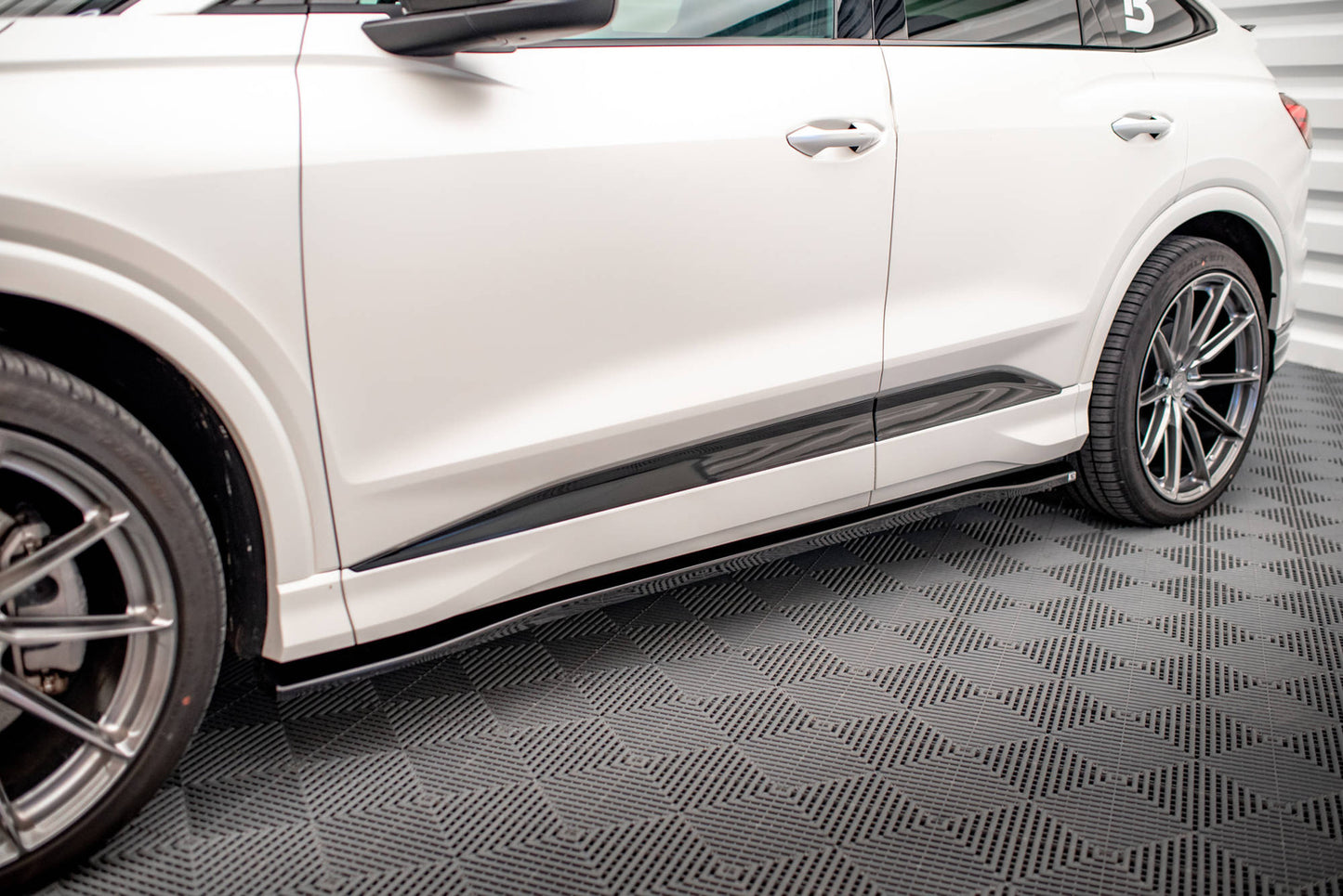Dokładki Progów Audi Q4 e-tron Sportback S-line Maxton Design