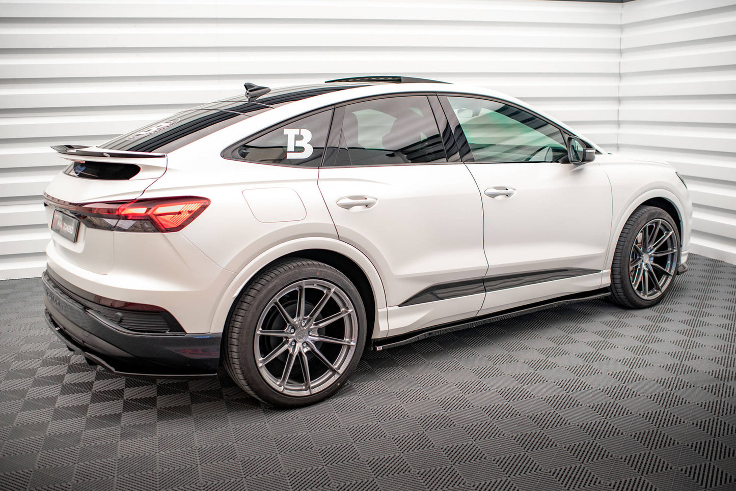 Dokładki Progów Audi Q4 e-tron Sportback S-line Maxton Design