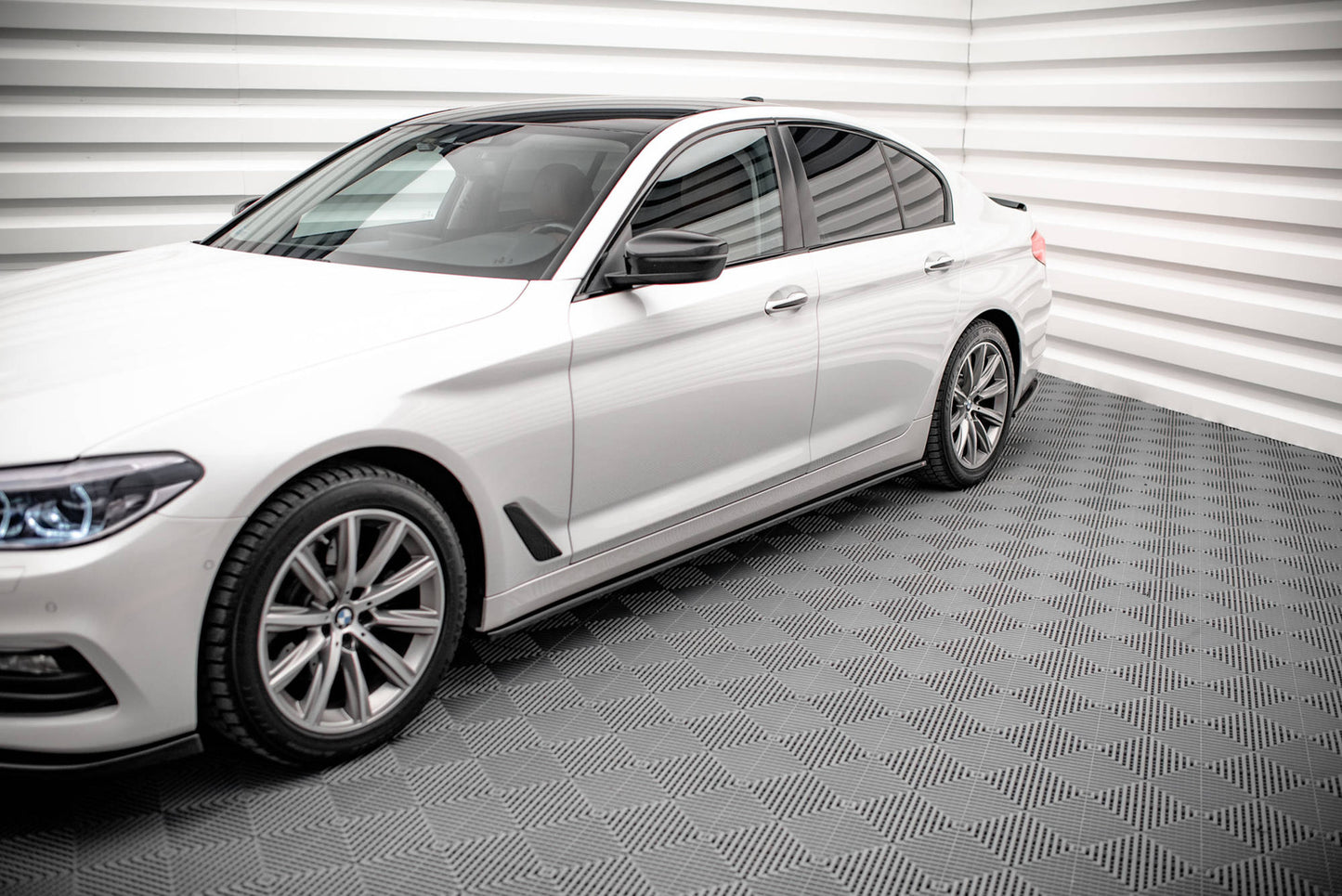 Dokładki Progów BMW 5 G30 Standard Maxton Design