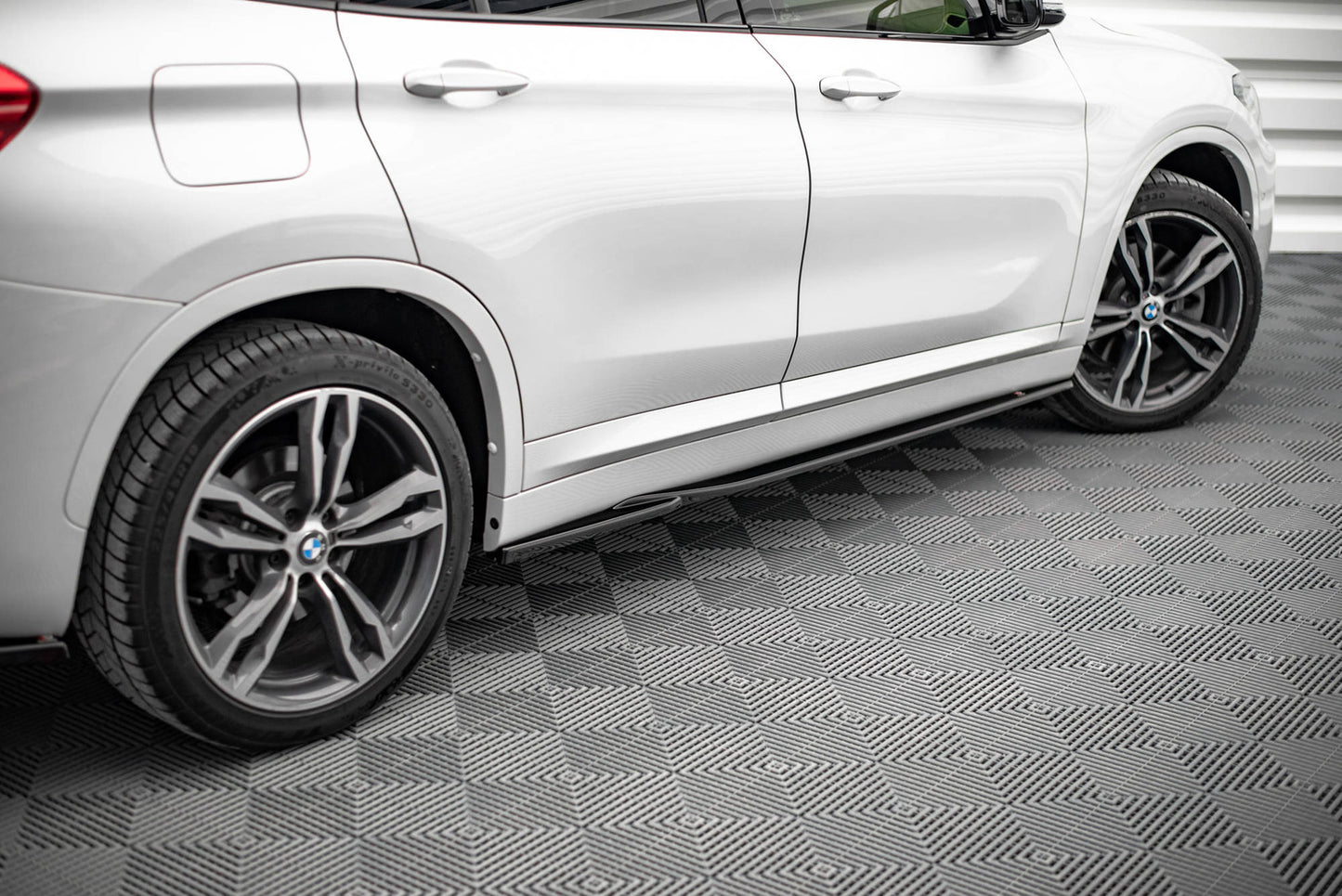Dokładki Progów BMW X1 F48 M-Pack Maxton Design