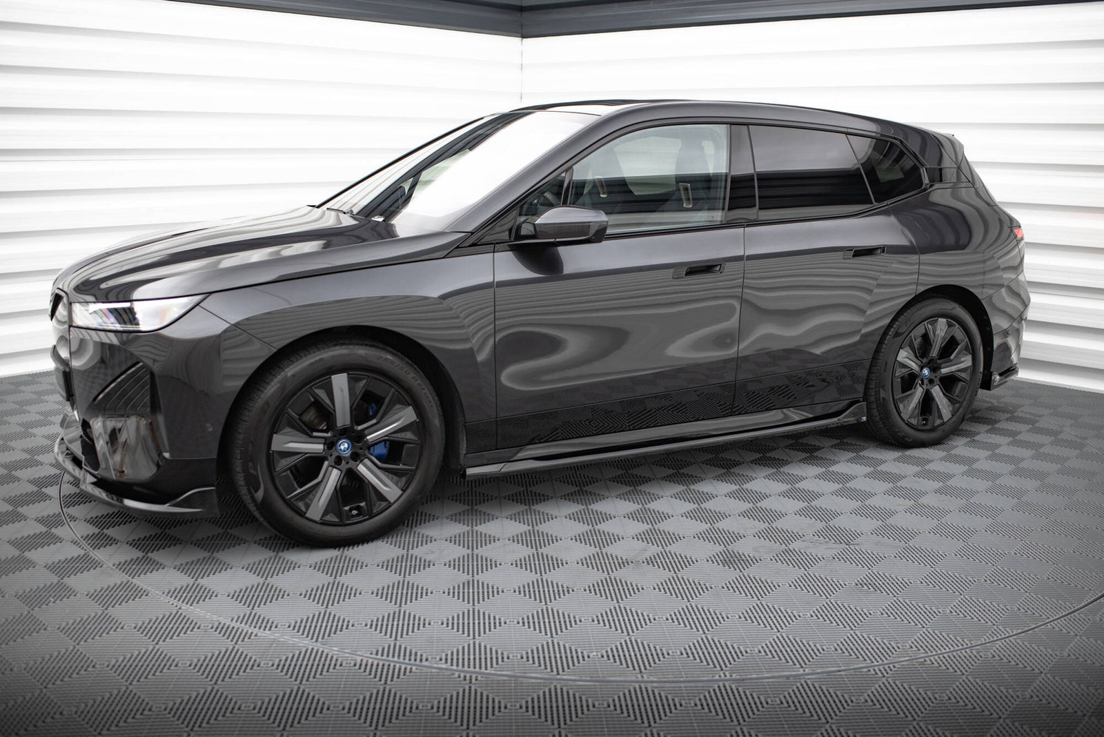 Dokładki Progów BMW iX M-Pack Maxton Design