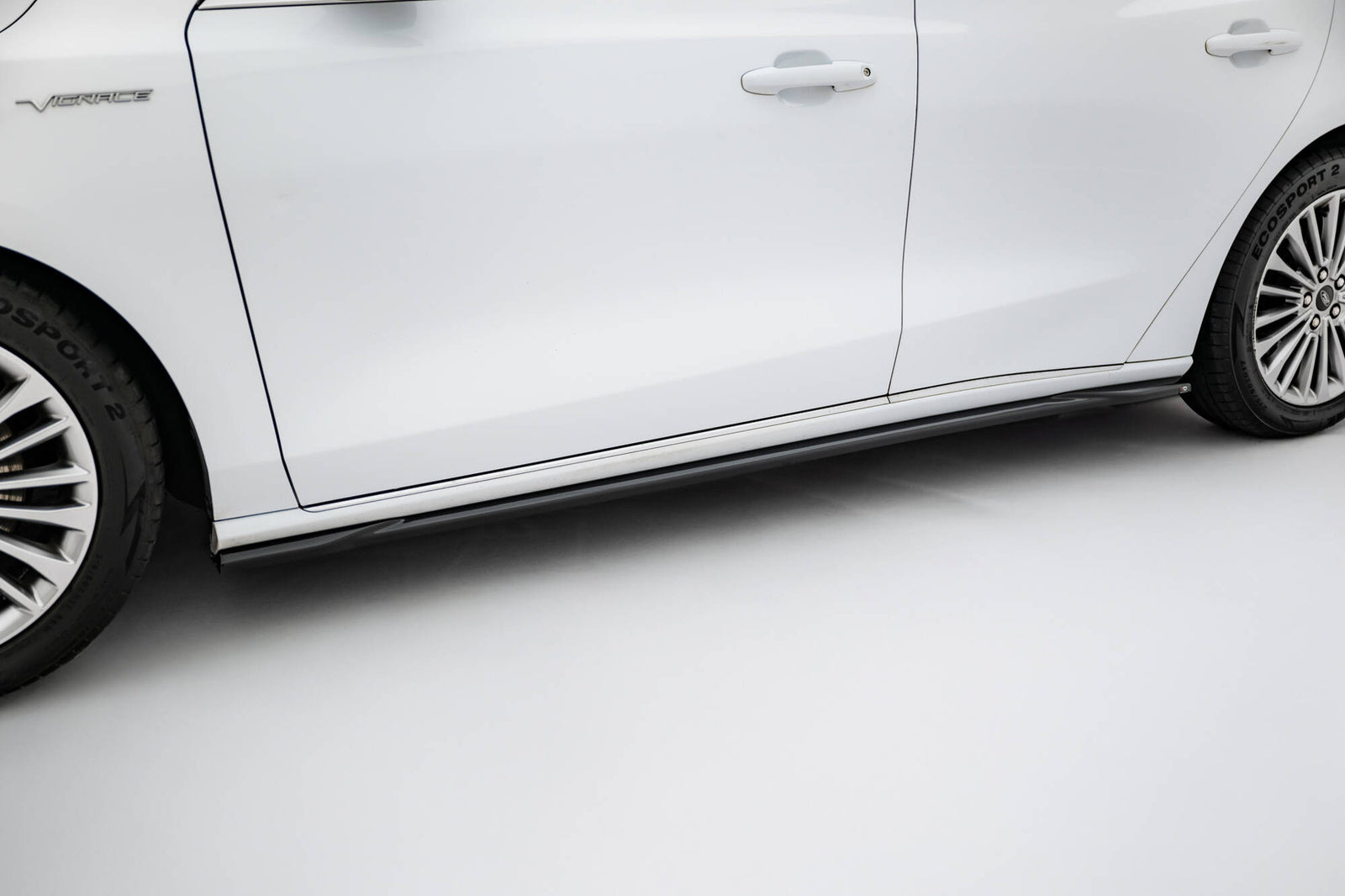 Dokładki Progów Ford Focus Vignale Mk4 Maxton Design