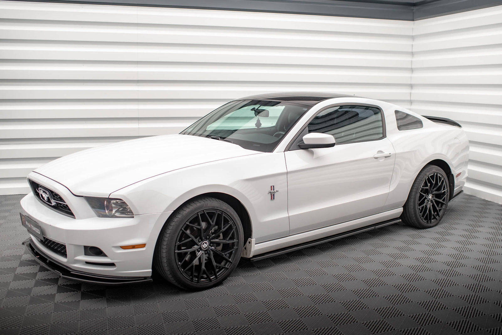Dokładki Progów Maxton Ford Mustang Mk5 Facelift