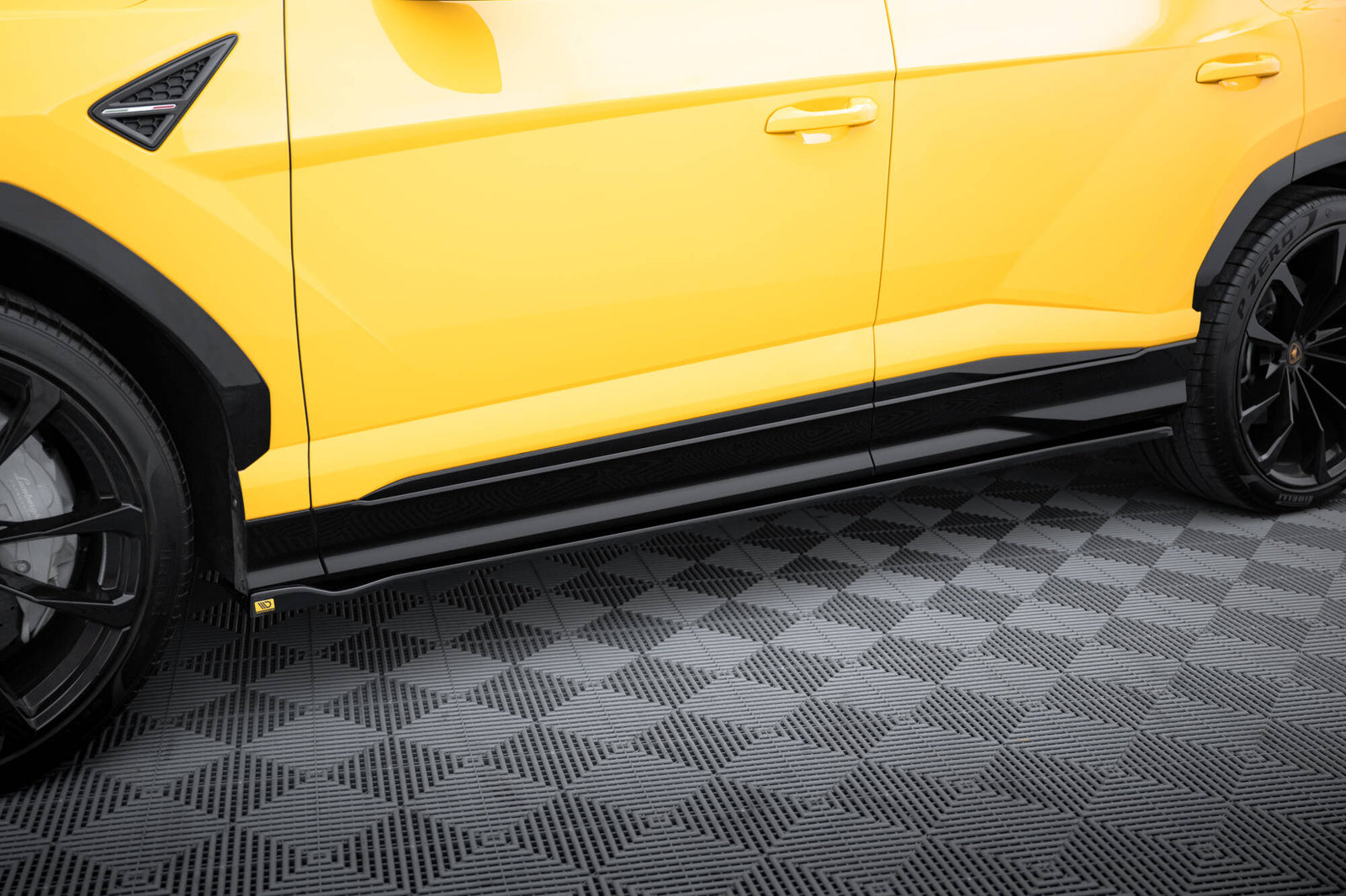 Dokładki Progów Maxton Lamborghini Urus Mk1