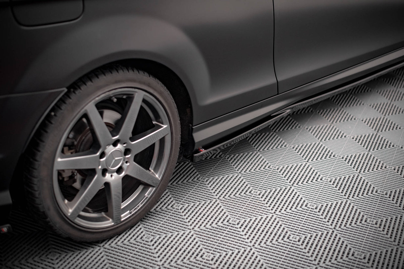 Dokładki Progów Mercedes C W204 AMG-Line Maxton Design