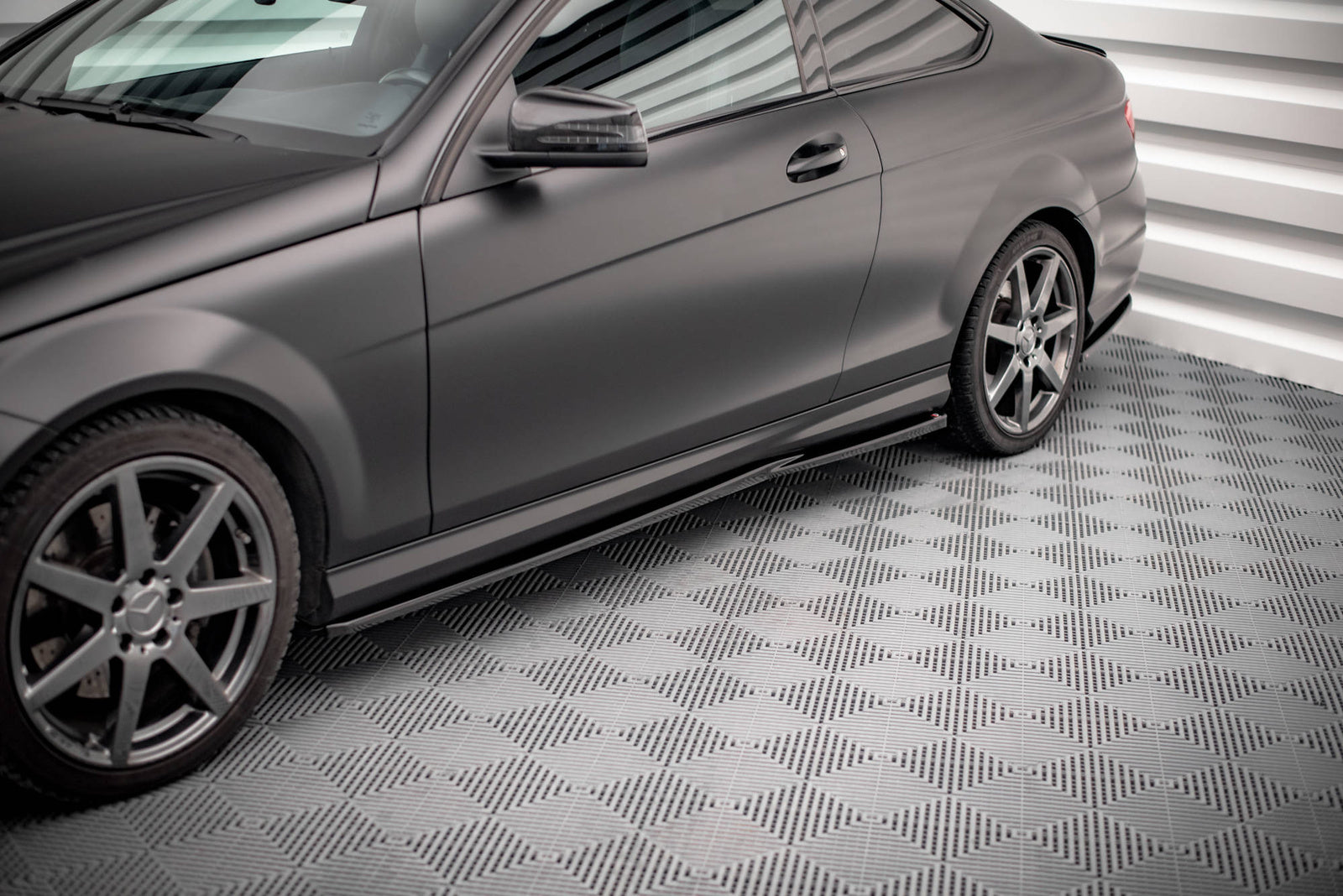 Dokładki Progów Mercedes C W204 AMG-Line Maxton Design