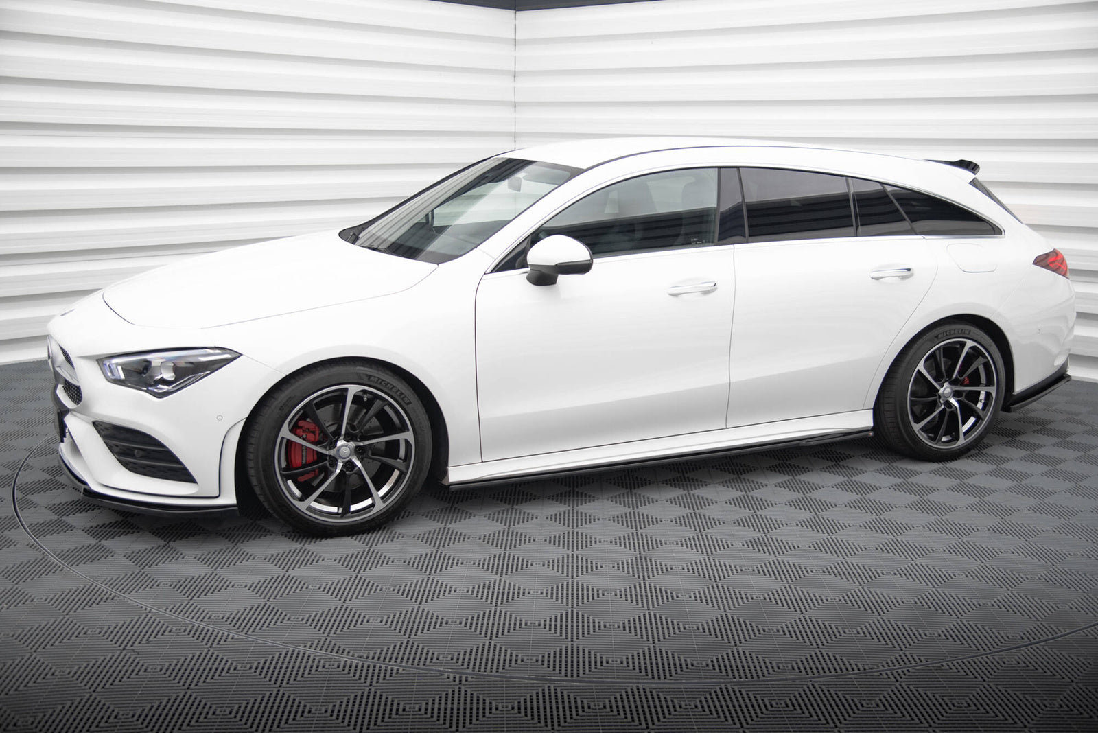 Dokładki Progów Mercedes CLA C118 AMG-Line Maxton