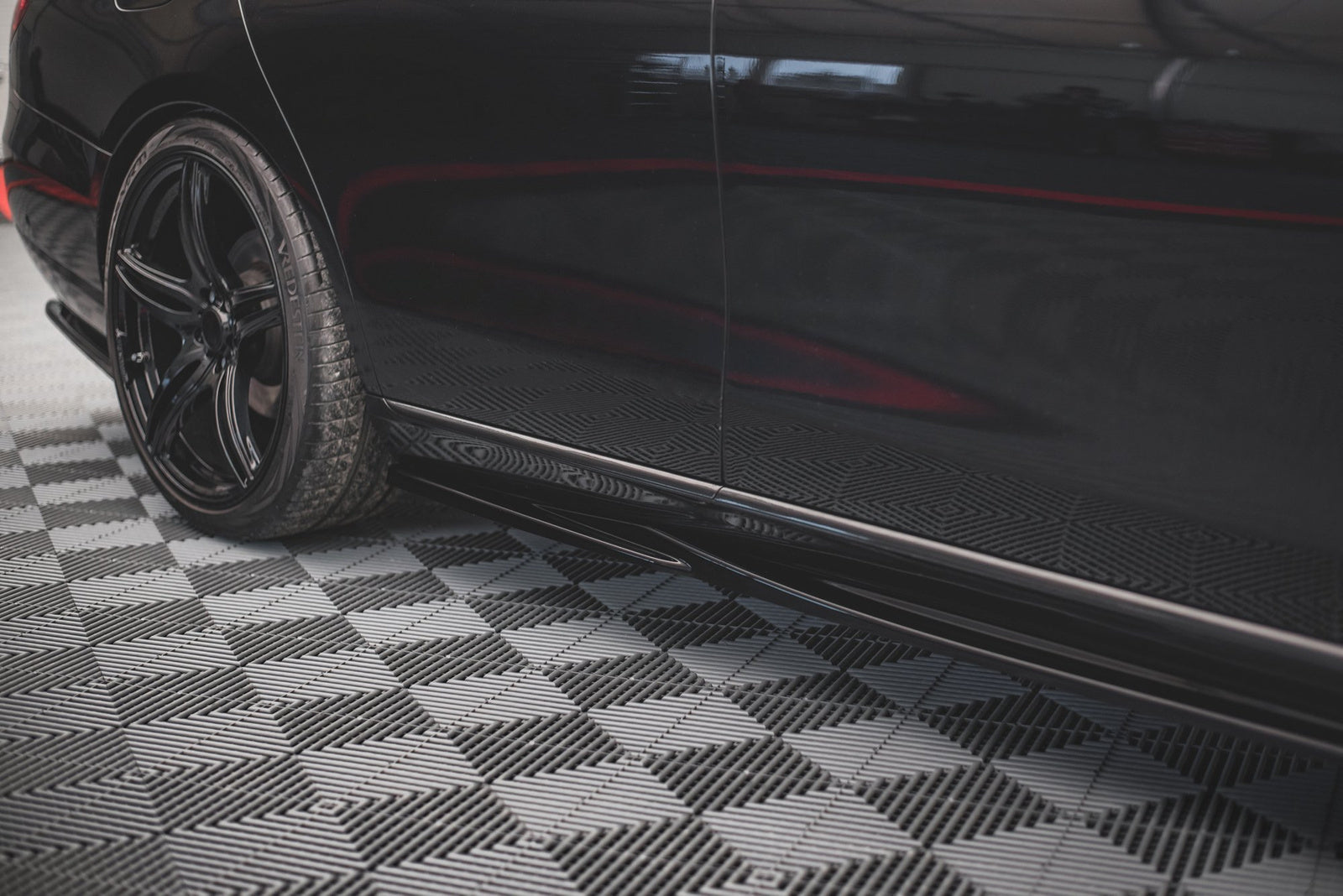 Dokładki Progów Maxton Mercedes E W213 Standard
