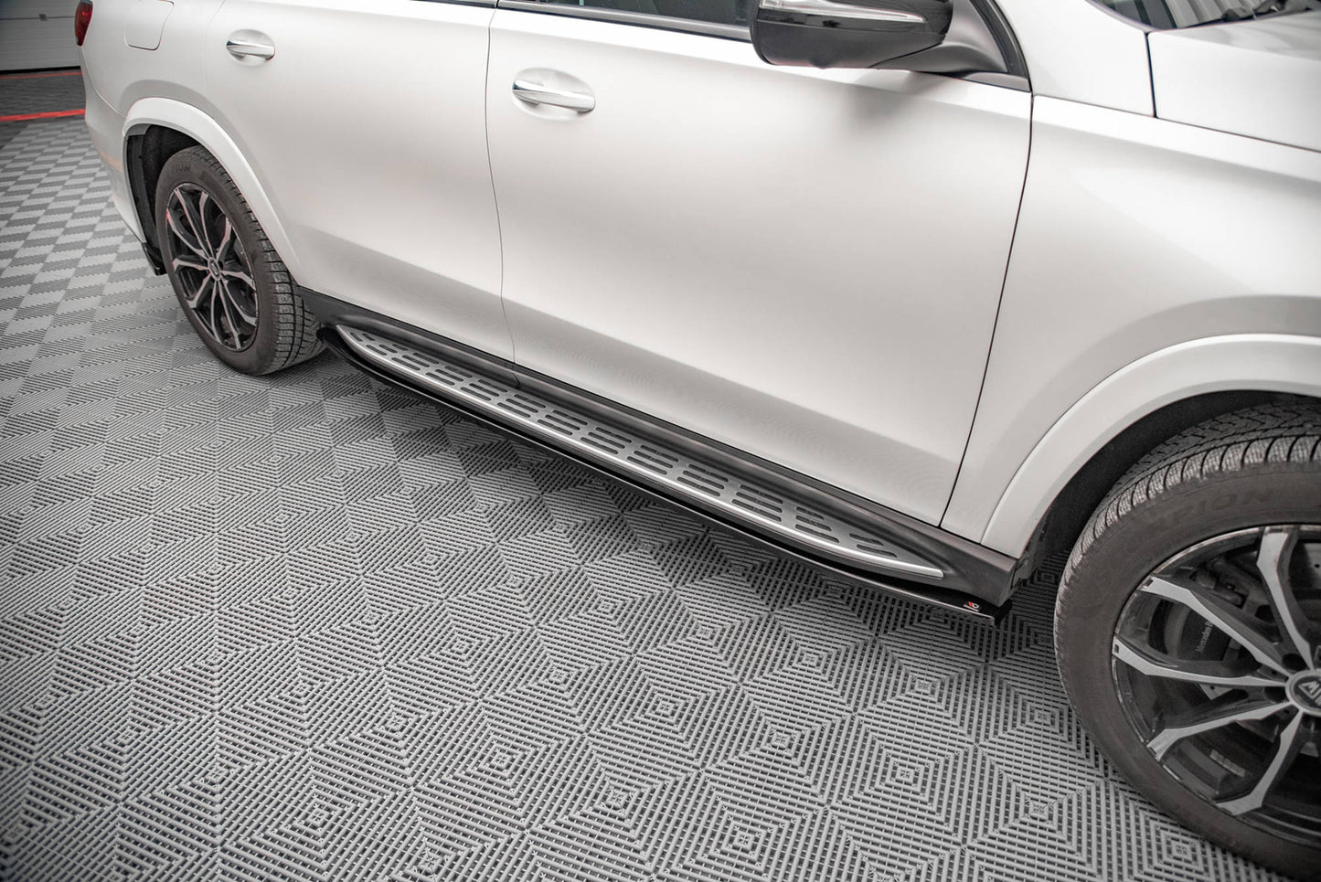 Dokładki Progów Mercedes GLS X167 AMG-Line Maxton