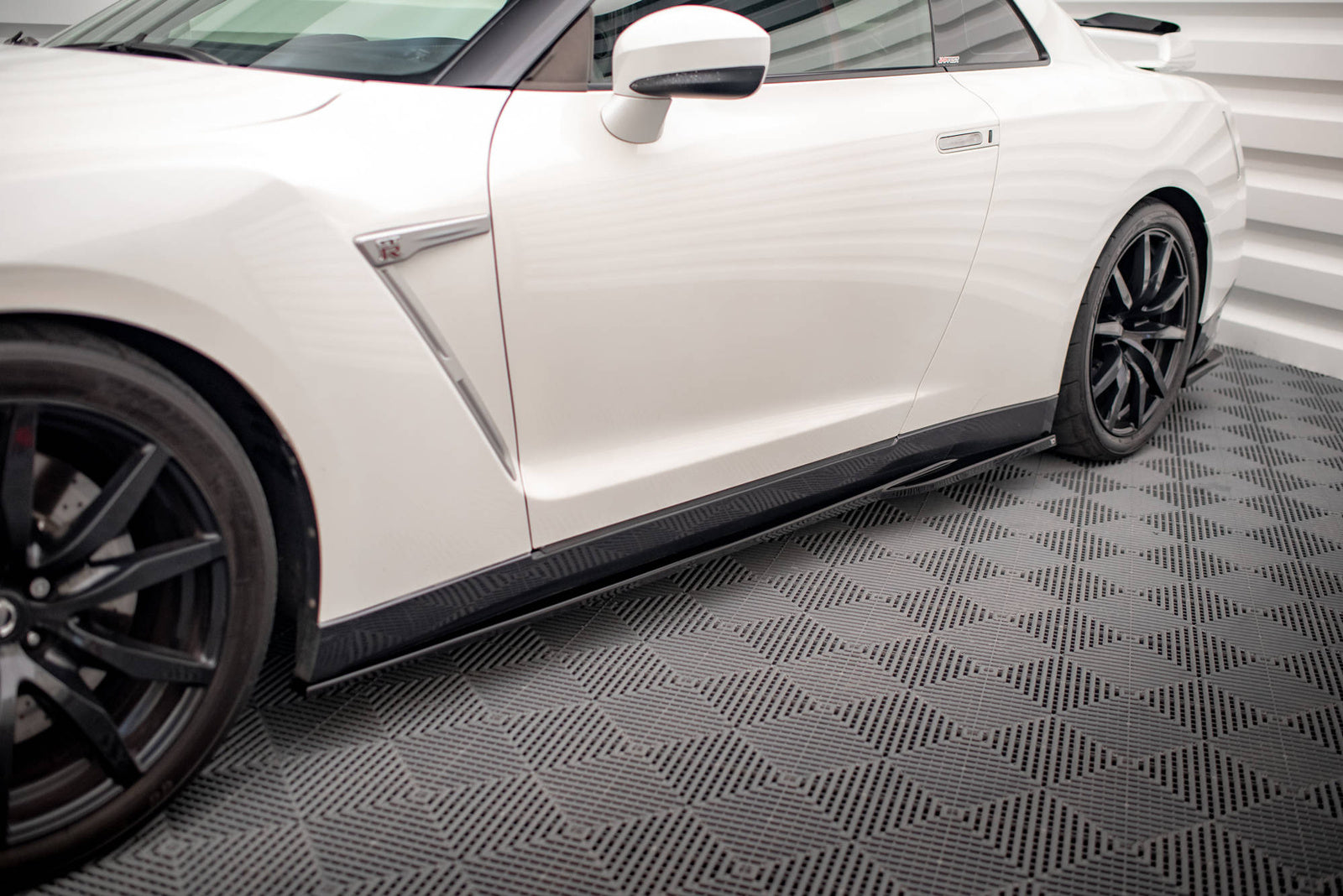 Dokładki Progów Nissan GTR R35 Facelift Maxton Design