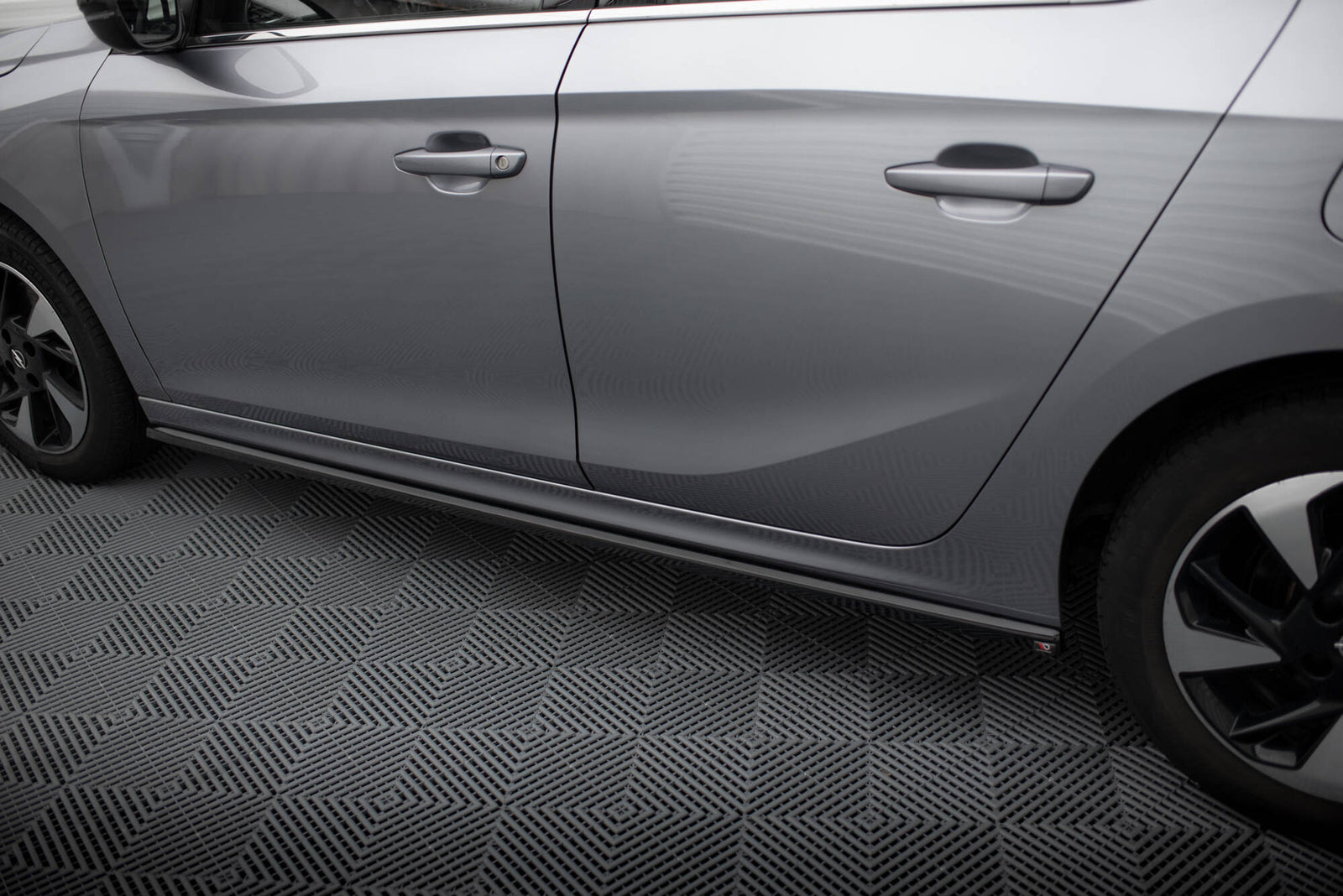 Dokładki Progów Opel Corsa F Mk6 Maxton Design