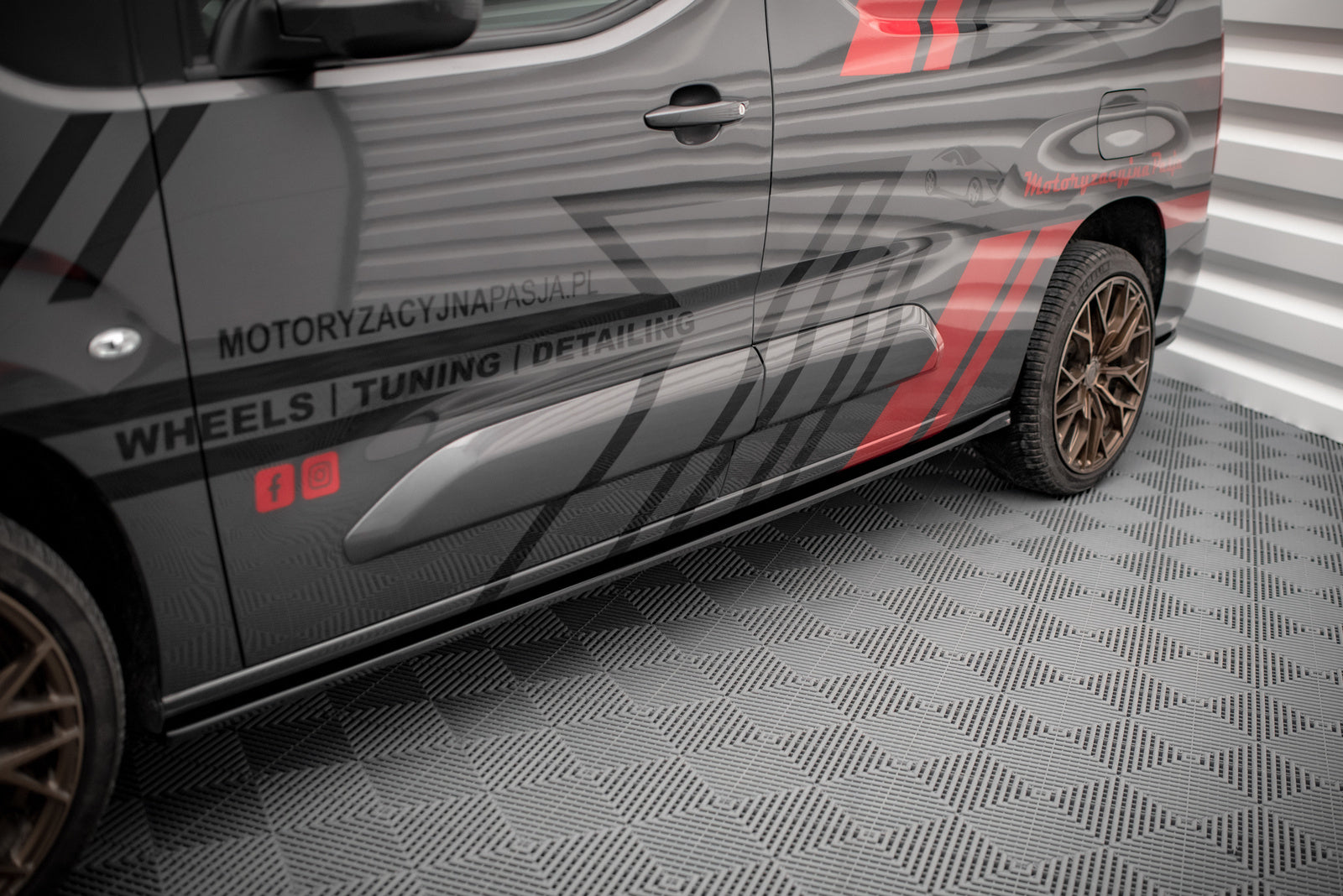 Dokładki Progów Maxton Peugeot Partner Maxi Mk3
