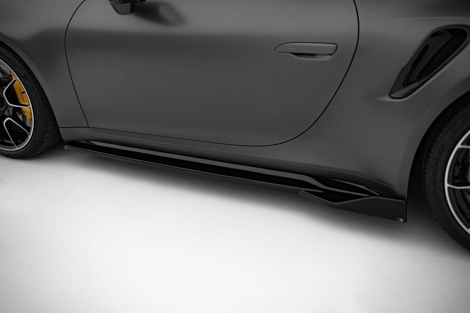 Dokładki Progów Porsche 911 Turbo S 992 Maxton Design