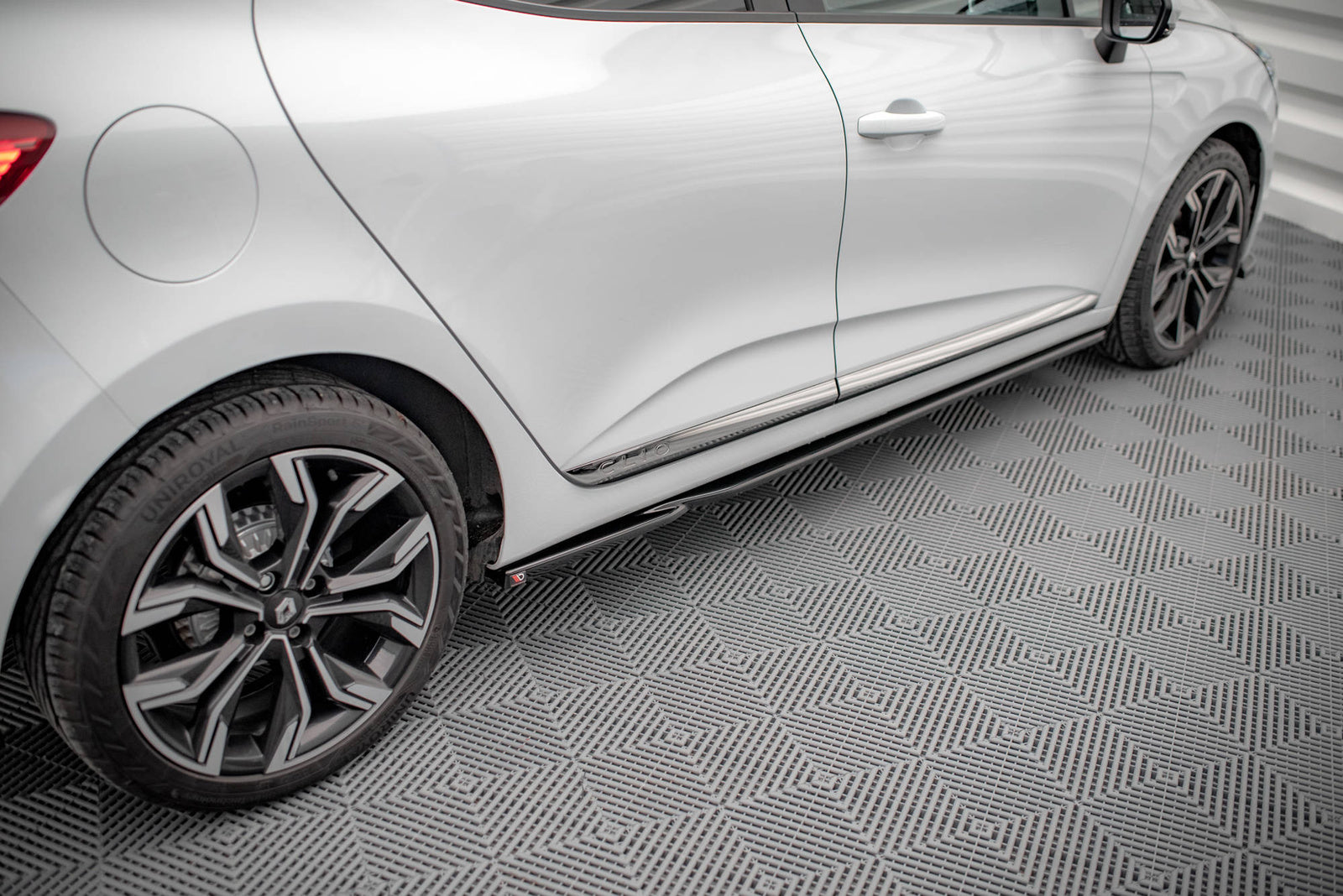 Dokładki Progów Maxton Renault Clio Mk5 Standard