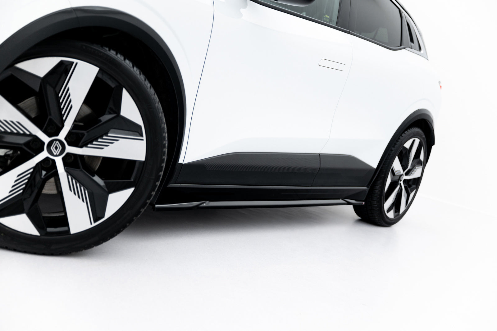 Dokładki Progów Renault Megane E-Tech Electric Mk1 Maxton