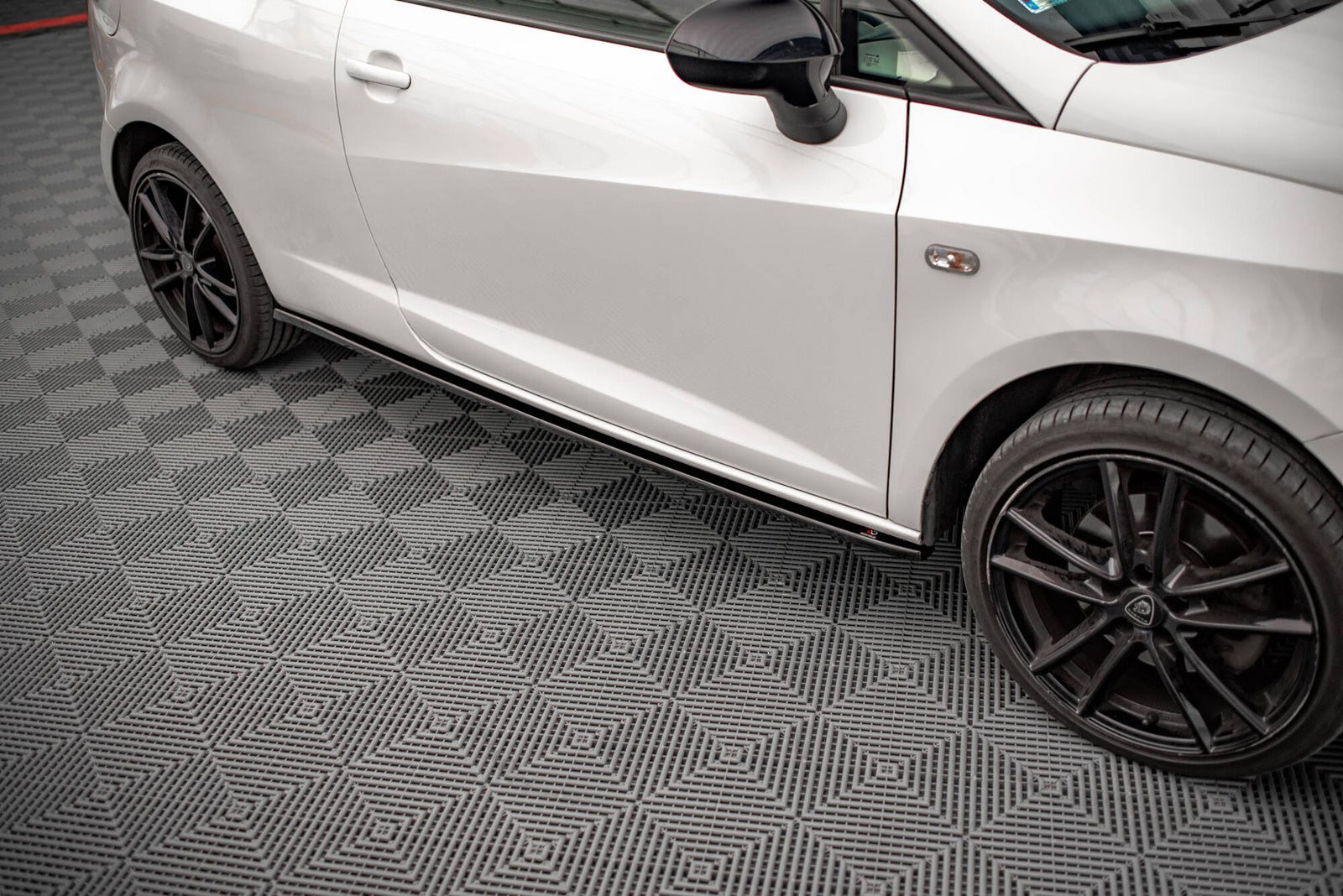 Dokładki Progów Seat Ibiza FR SC Mk4 Facelift Maxton