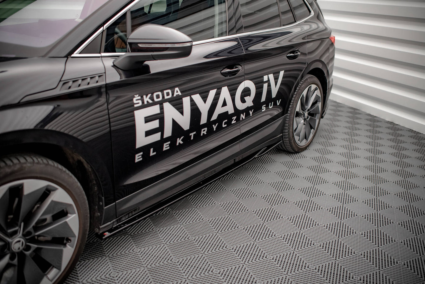 Dokładki Progów Maxton Design Skoda Enyaq iV Mk1