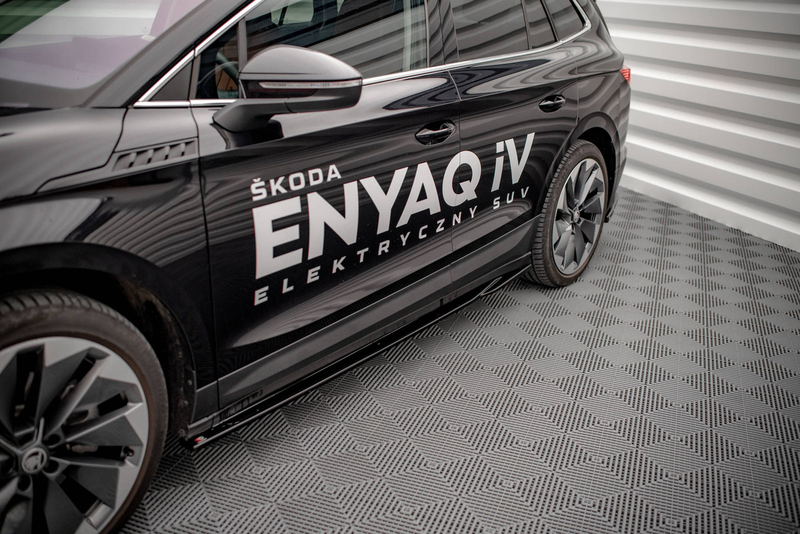 Dokładki Progów Maxton Design Skoda Enyaq iV Mk1