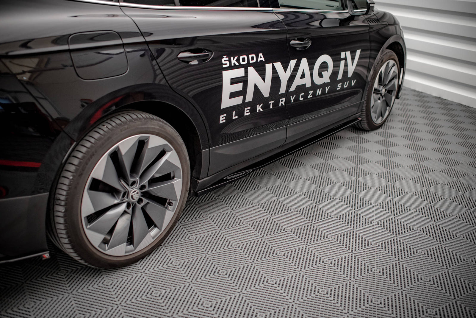 Dokładki Progów Maxton Design Skoda Enyaq iV Mk1