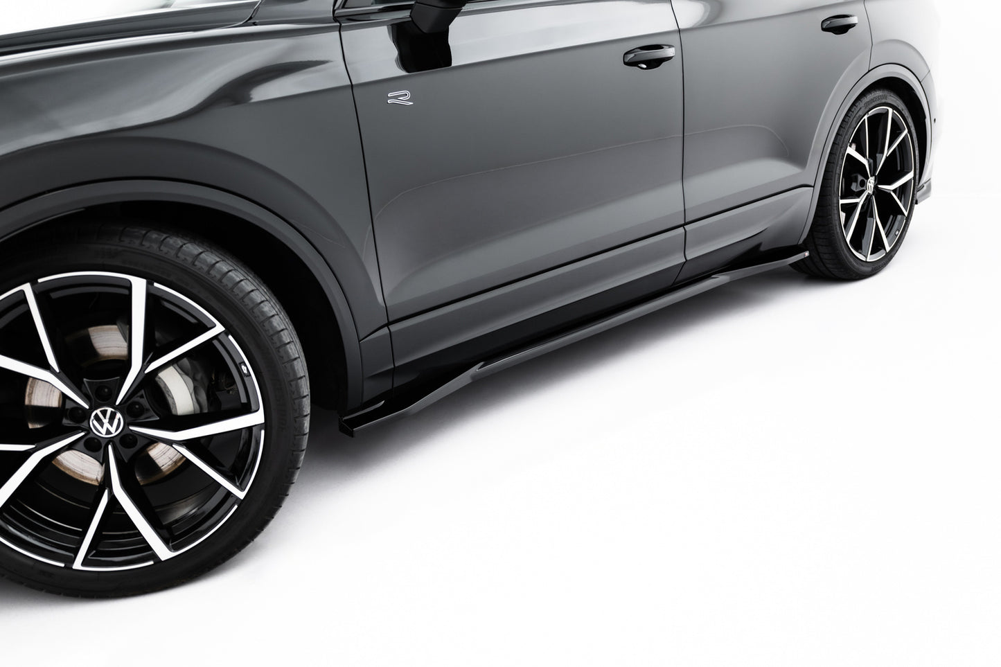 Dokładki Progów VW Touareg R-Line Mk3 Facelift Maxton