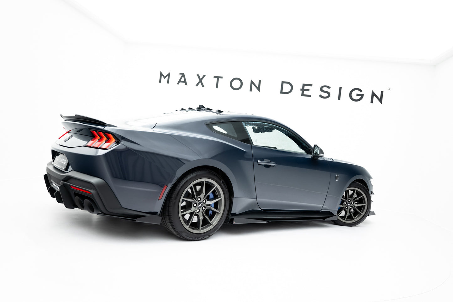 Dokładki Progów Street Pro Mustang GT/Dark Horse Mk7 Maxton