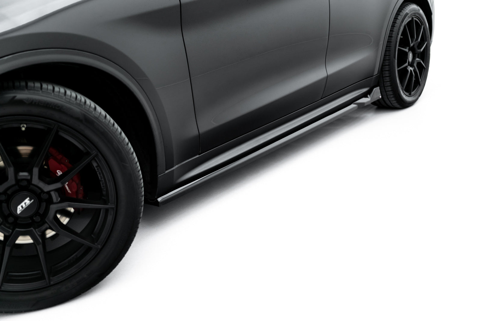 Dokładki Progów Alfa Romeo Stelvio Mk1 Maxton Design V.2