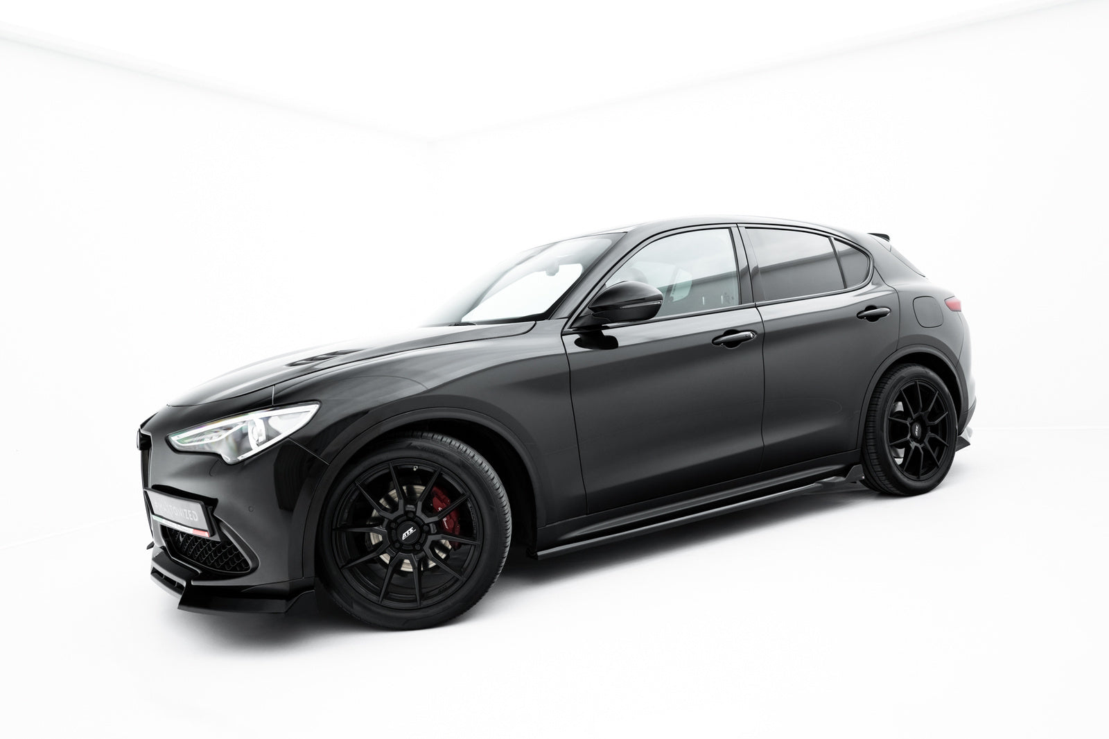 Dokładki Progów Alfa Romeo Stelvio Mk1 Maxton Design V.2