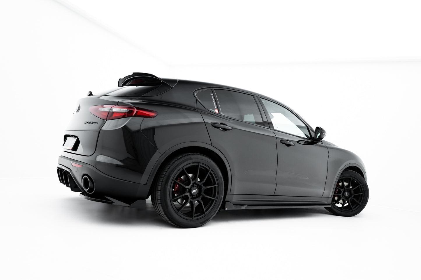Dokładki Progów Alfa Romeo Stelvio Mk1 Maxton Design V.2