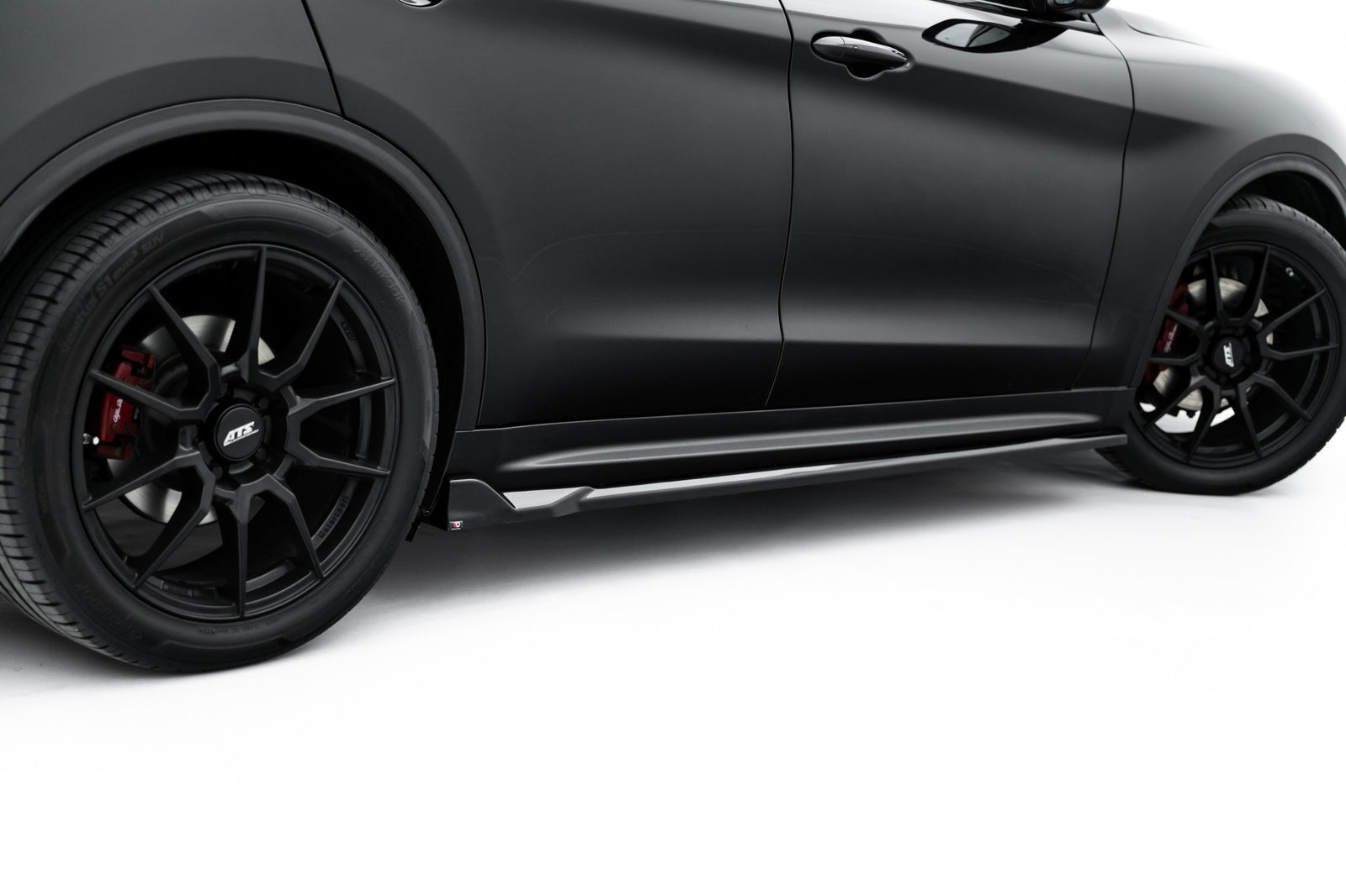 Dokładki Progów Alfa Romeo Stelvio Mk1 Maxton Design V.2