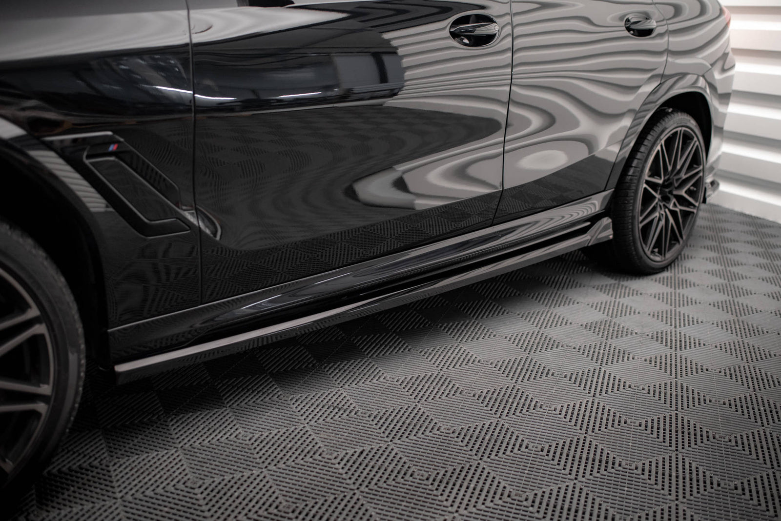 Dokładki Progów BMW X6 M F96 G06 M-Pack Maxton Design