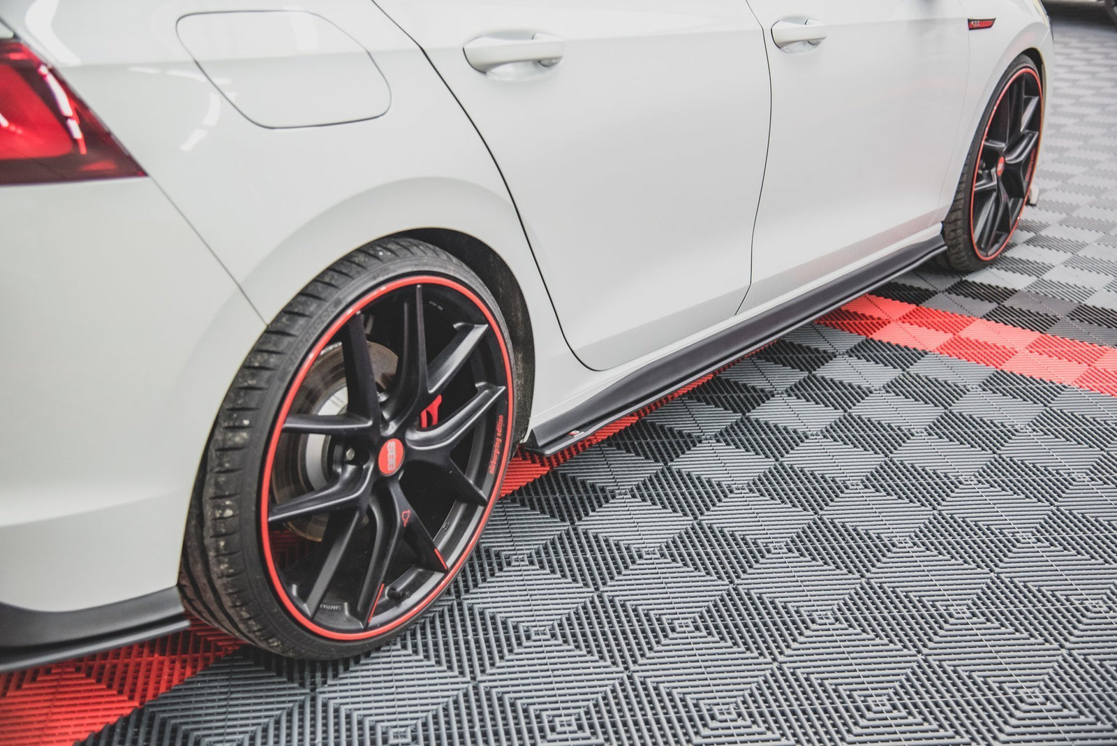 Dokładki Progów Golf GTI Mk8 Street Pro Maxton Design