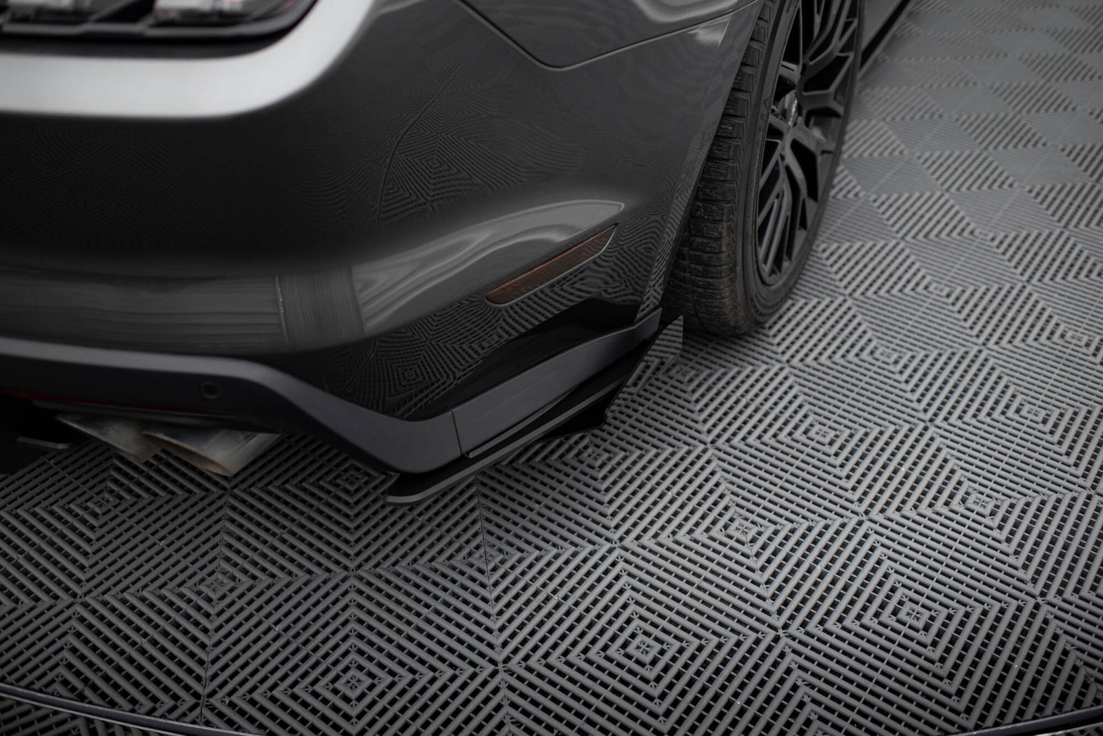 Flapsy Tylne Boczne Maxton Ford Mustang GT Mk6