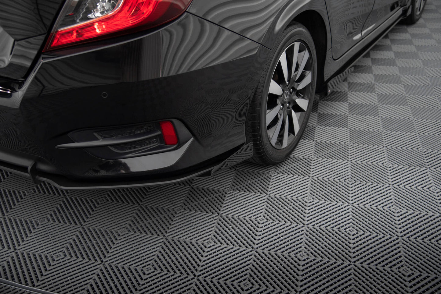 Flapsy Tylne Honda Civic Mk10 Facelift Maxton Design