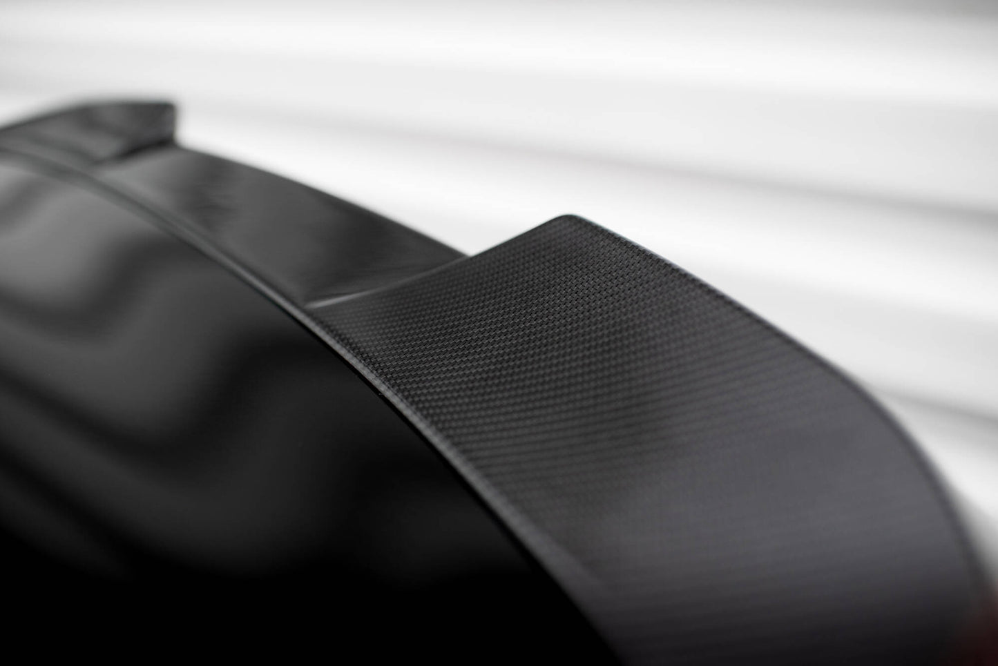 Karbonowy Spoiler Klapy BMW G42/G87 M-Pack Maxton Design