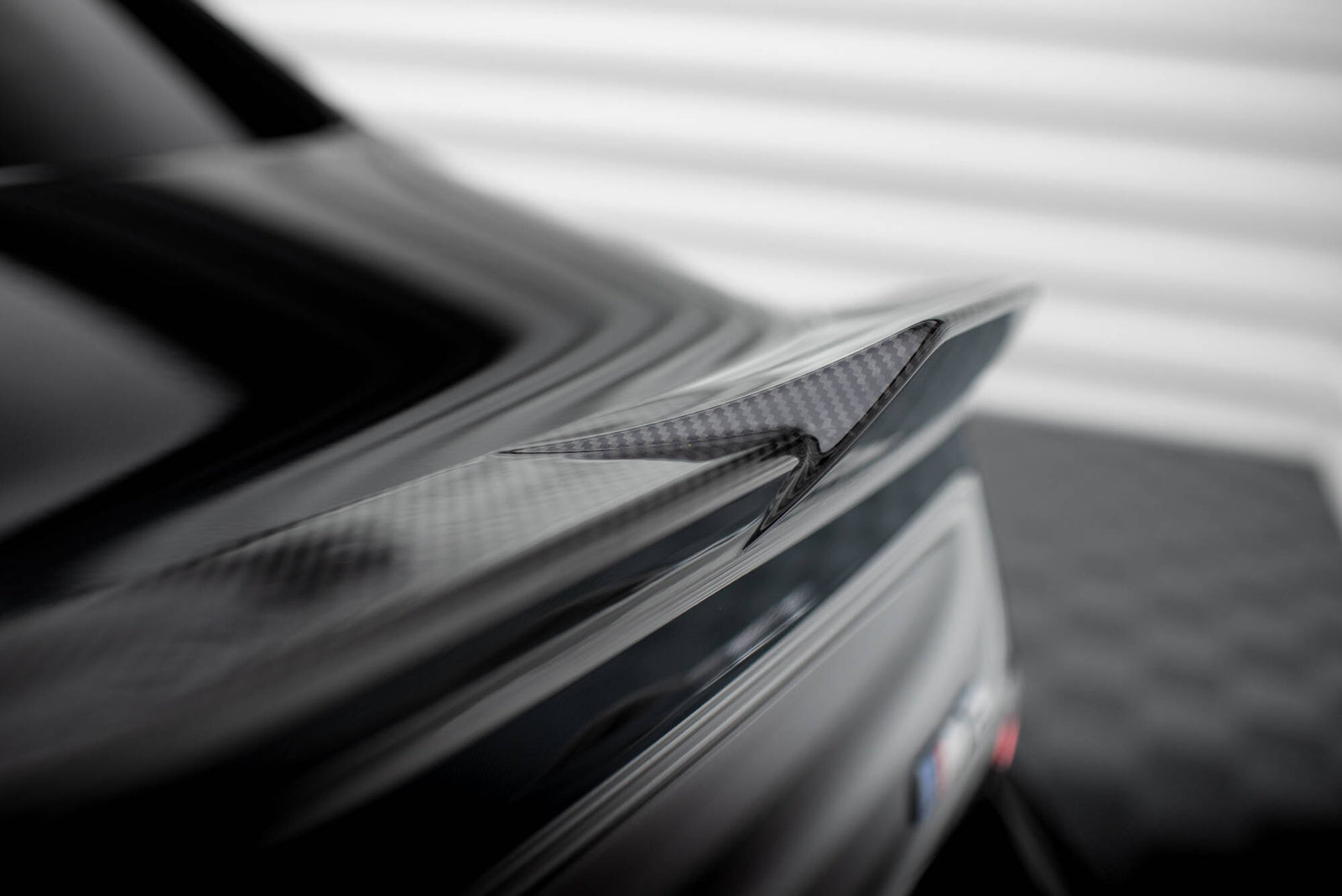 Karbonowy Spoiler Klapy BMW G42/G87 M-Pack Maxton Design