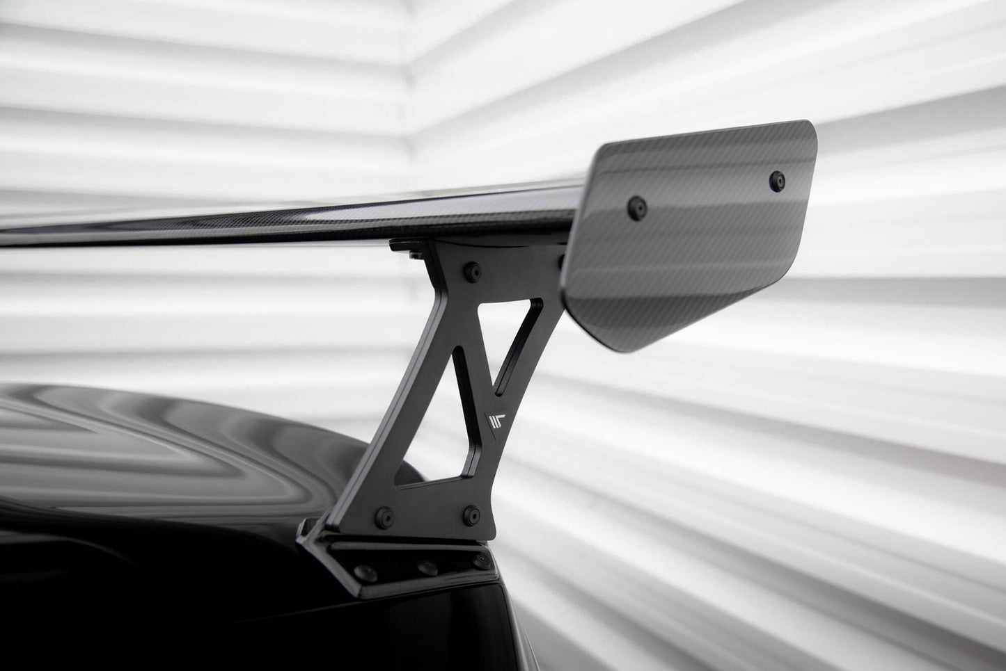 Karbonowy Spoiler Maxton BMW G42/G87 Zewnętrzne Wsporniki