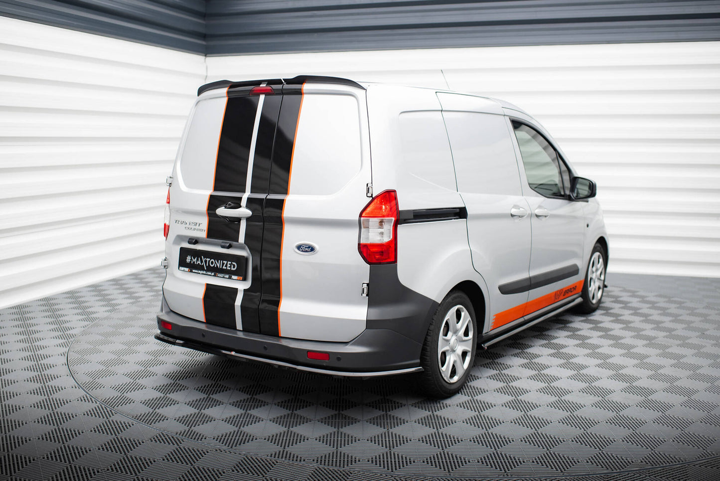 Przedłużenie Spoilera Maxton Ford Transit Courier Mk1